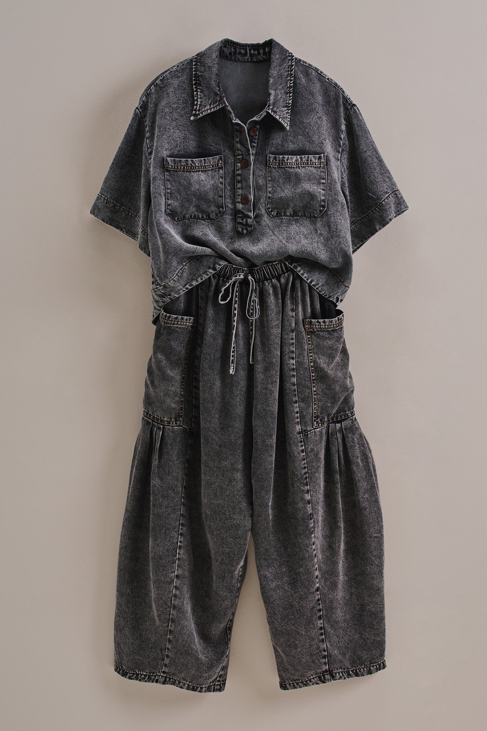 Washed Denim Utility Wide Leg Pants With Cargo Pockets in Black - Women's Pants | Urban Daizy