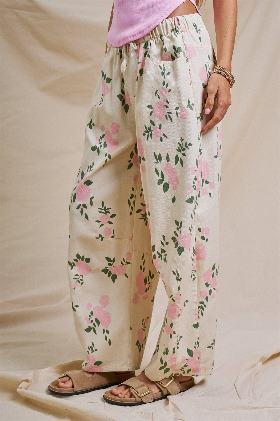 Floral Print Wide-Leg Drawstring Pants in Cream Pink - Women's Pants | Urban Daizy