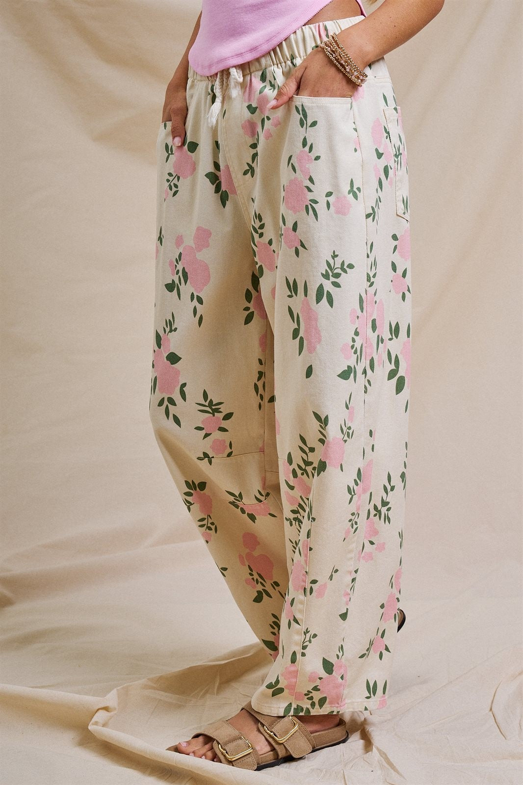 Floral Print Wide-Leg Drawstring Pants in Cream Pink - Women's Pants | Urban Daizy