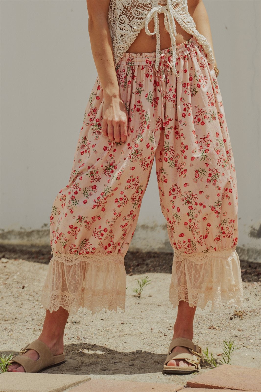 Floral Print Cotton Bloomer Pants with Lace Hem in Pink - Women's Pants | Urban Daizy