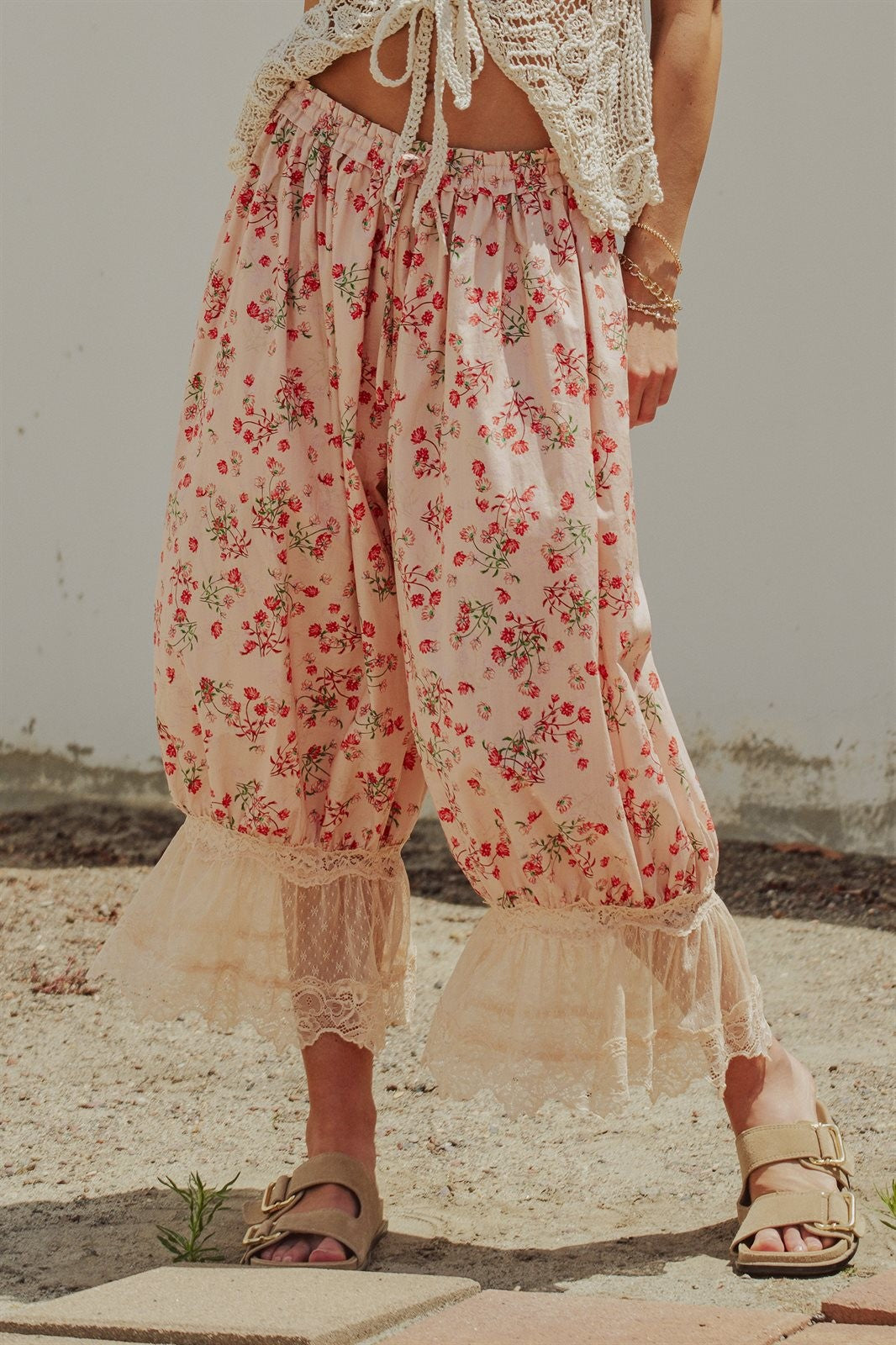 Floral Print Cotton Bloomer Pants with Lace Hem in Pink - Women's Pants | Urban Daizy