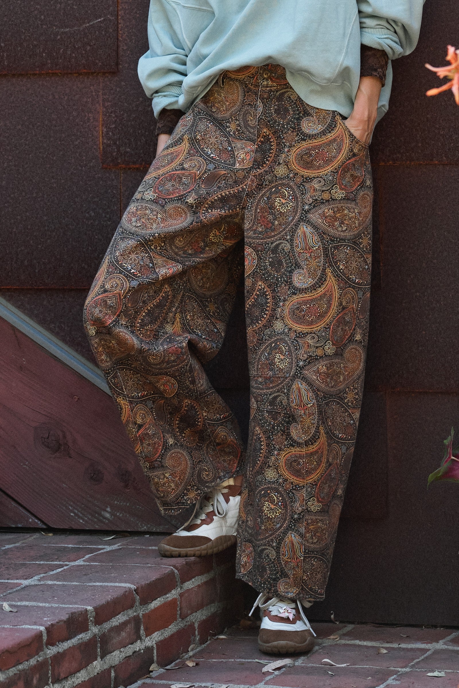 Paisley Print Barrel Leg Pants in Brown in Brown - Women's Casual Pants | Urban Daizy