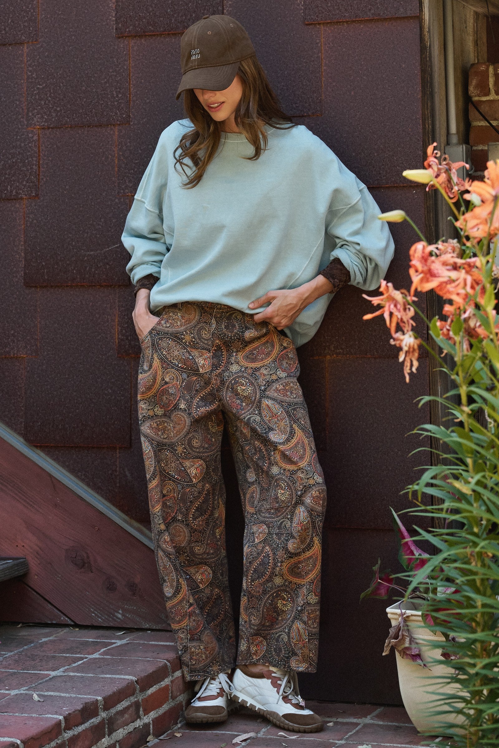 Paisley Print Barrel Leg Pants in Brown in Brown - Women's Casual Pants | Urban Daizy