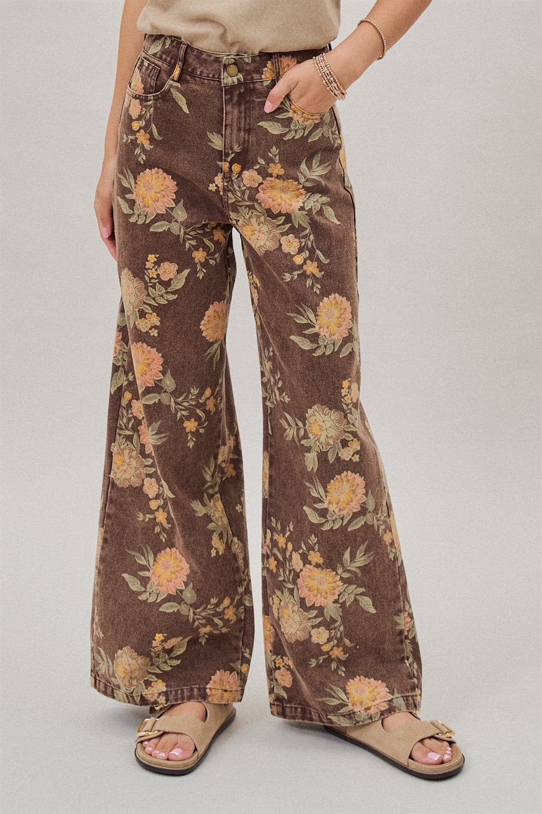 Brown Floral Print Wide-Leg Jeans in Brown - Women's Pants | Urban Daizy