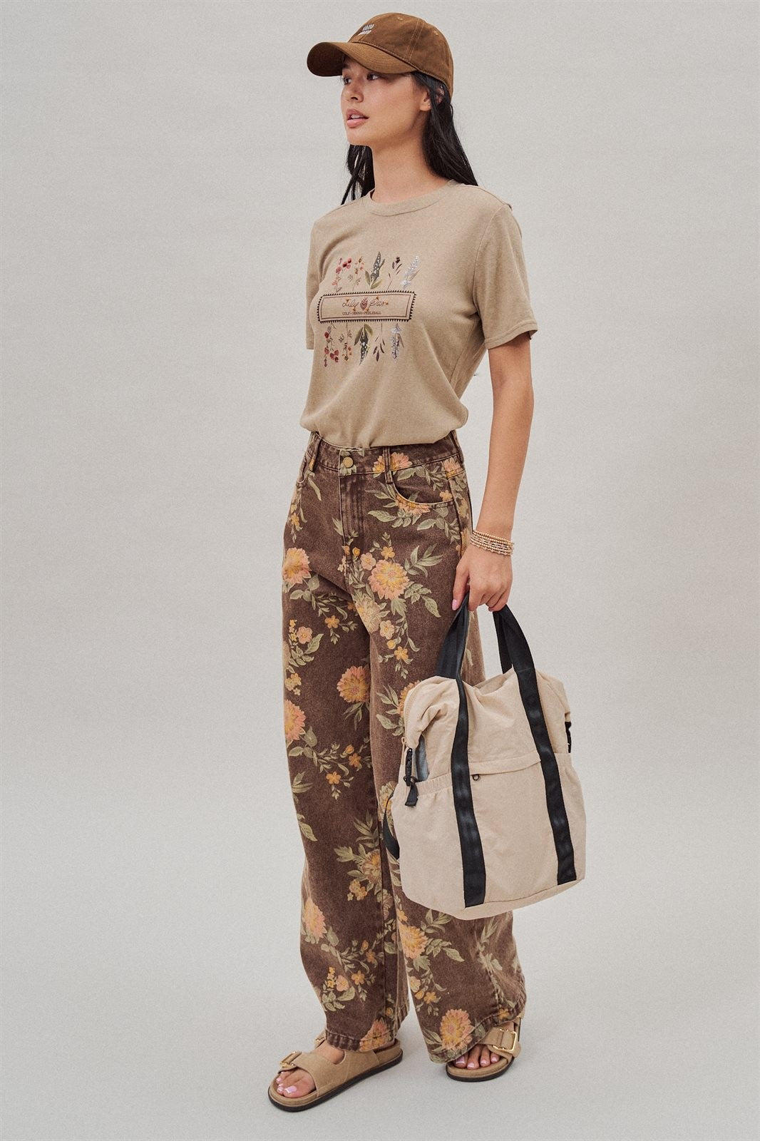 Brown Floral Print Wide-Leg Jeans in Brown - Women's Pants | Urban Daizy