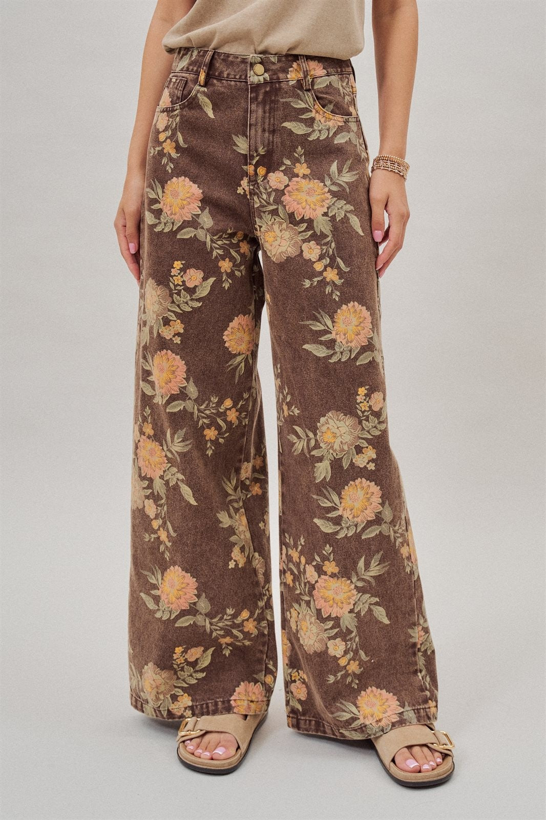 Brown Floral Print Wide-Leg Jeans in Brown - Women's Pants | Urban Daizy