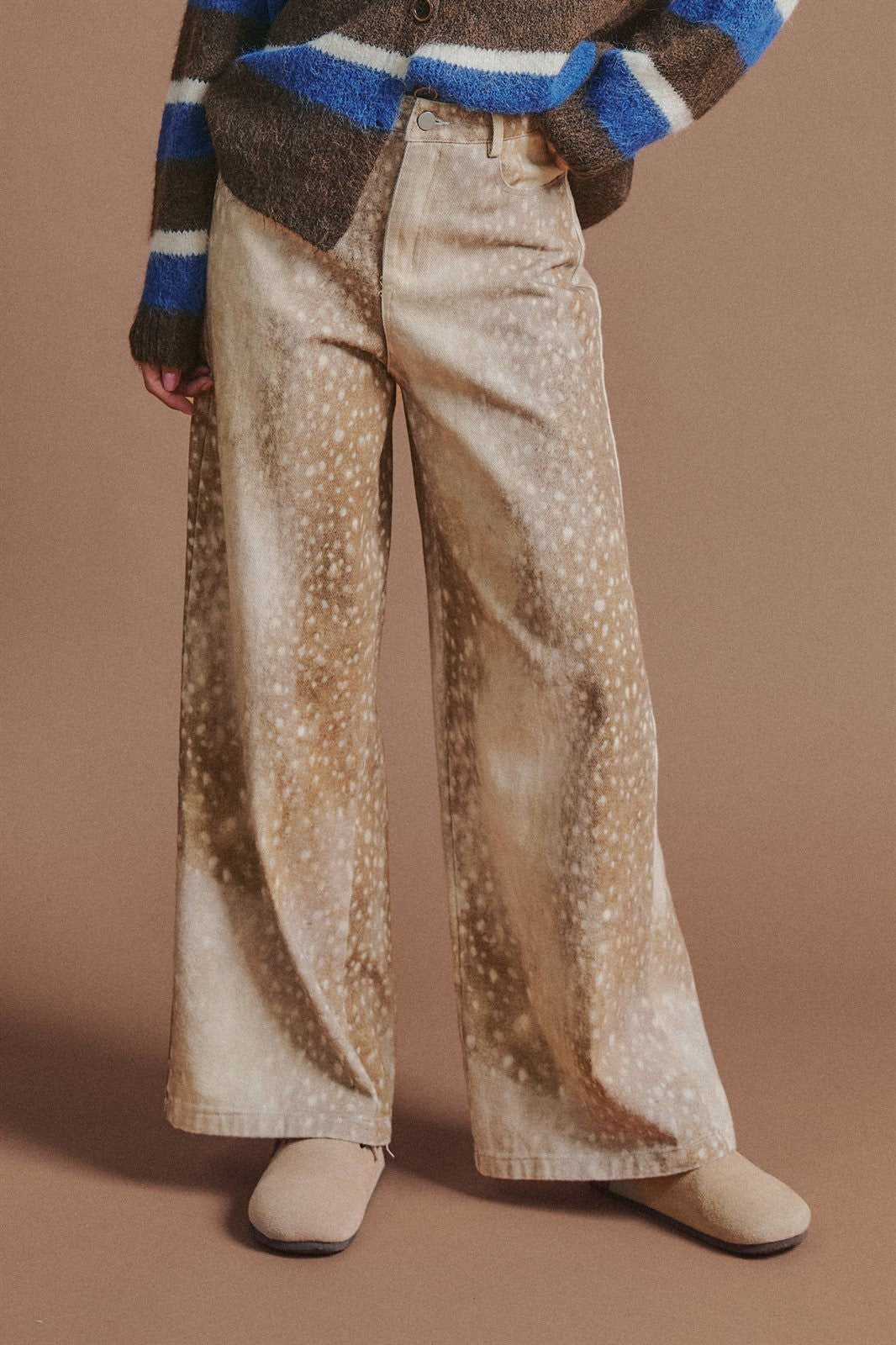 Deer Spot Print Wide Leg Cotton Twill Pants in Khaki - Women's Pants | Urban Daizy