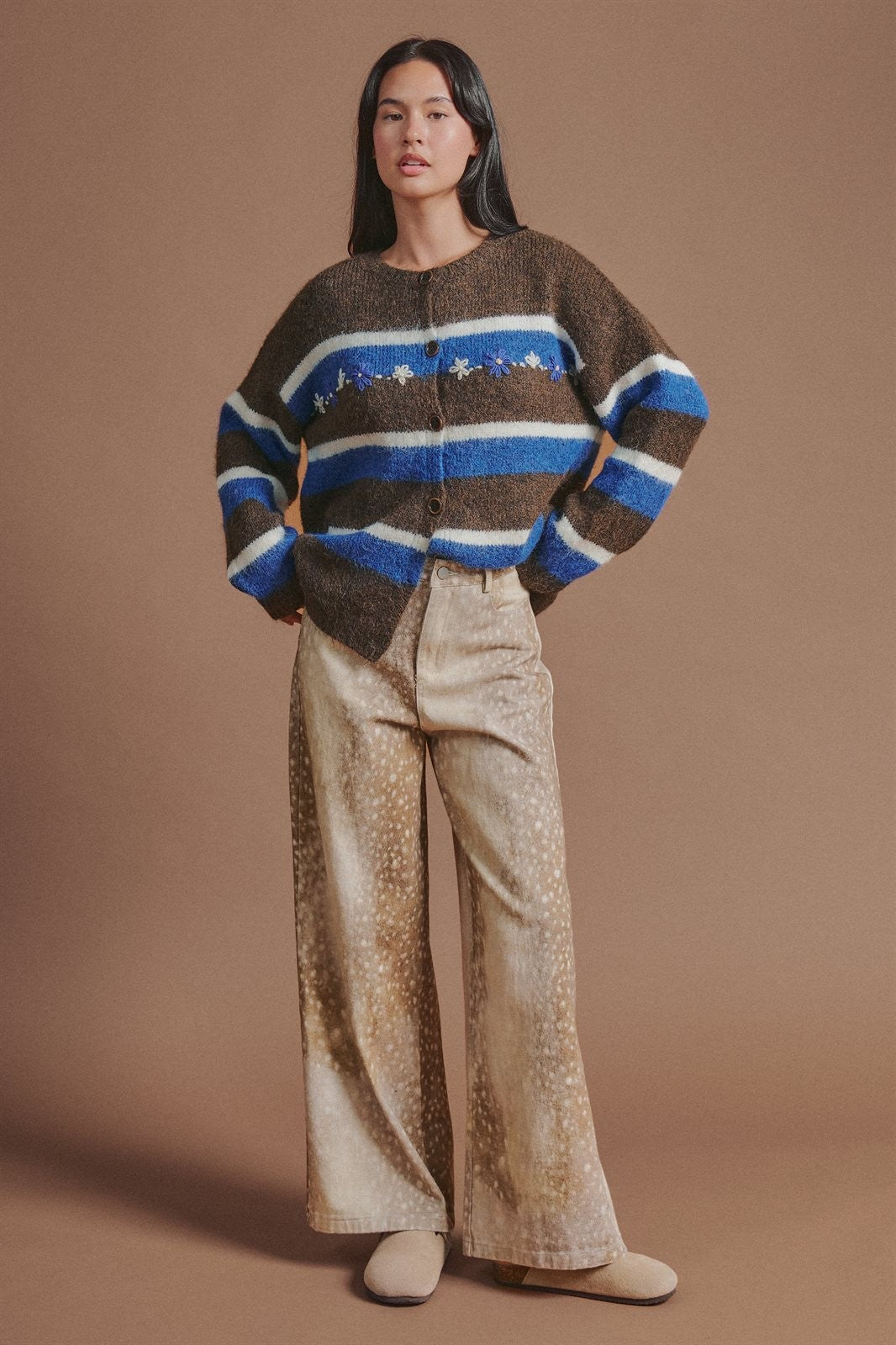 Deer Spot Print Wide Leg Cotton Twill Pants in Khaki - Women's Pants | Urban Daizy