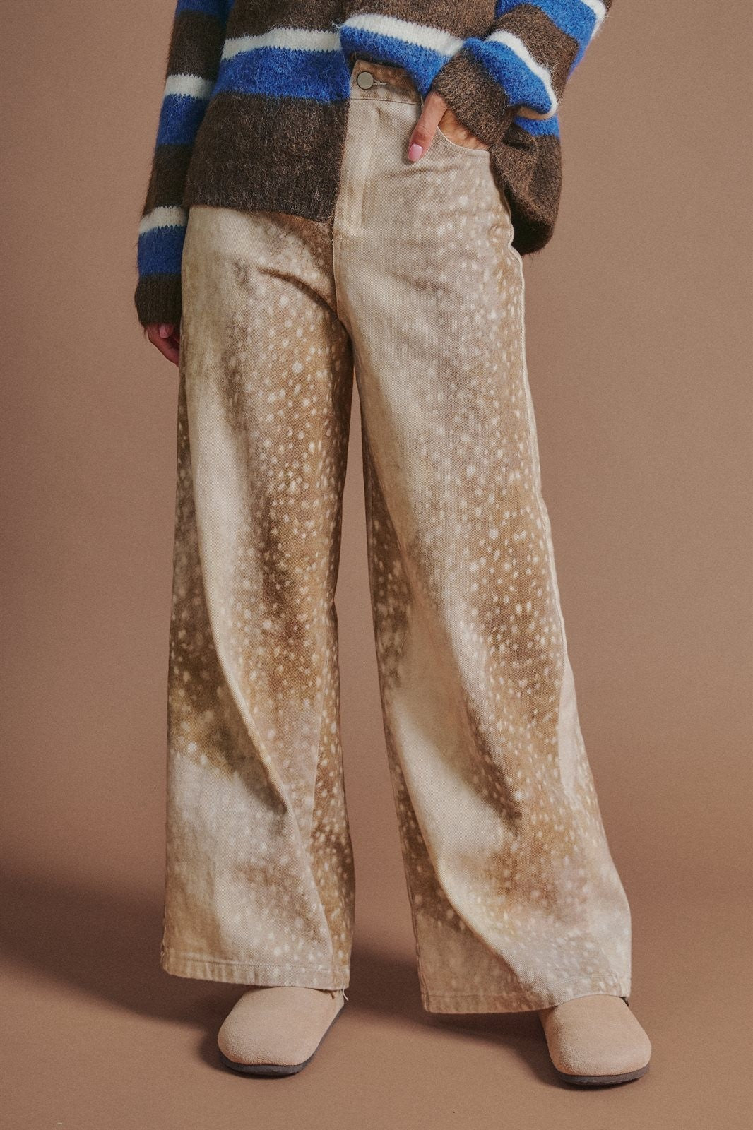 Deer Spot Print Wide Leg Cotton Twill Pants in Khaki - Women's Pants | Urban Daizy
