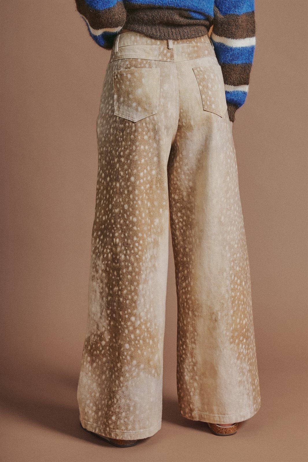 Deer Spot Print Wide Leg Cotton Twill Pants in Khaki - Women's Pants | Urban Daizy