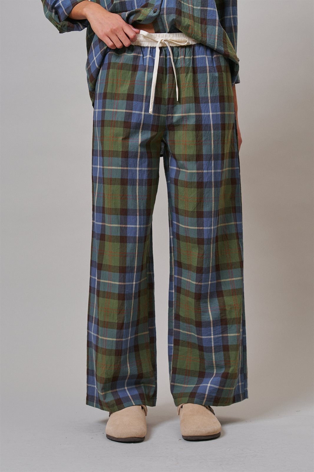 Plaid Wide Leg Cotton Drawstring Pants in Green - Women's Casual Pants | Urban Daizy