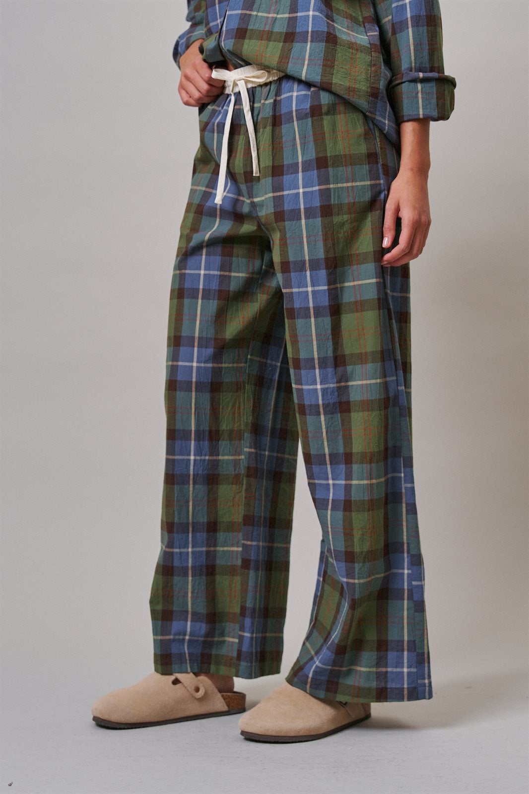 Plaid Wide Leg Cotton Drawstring Pants in Green - Women's Casual Pants | Urban Daizy
