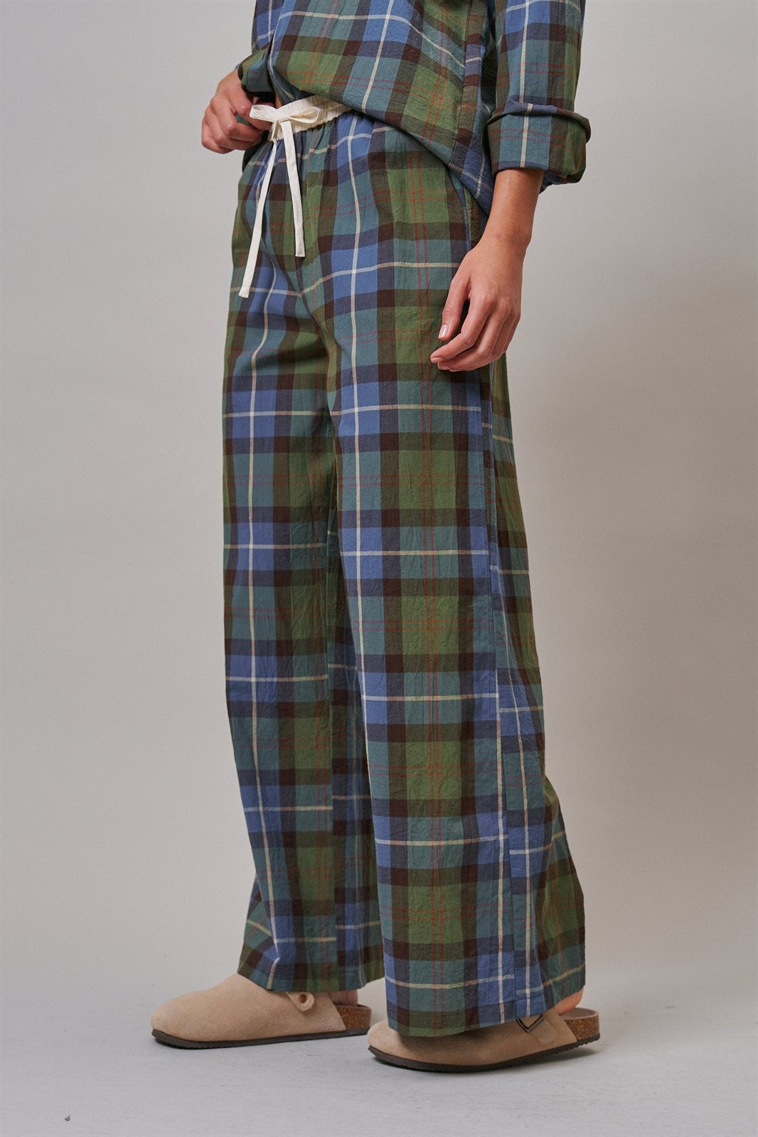 Plaid Wide Leg Cotton Drawstring Pants in Green - Women's Casual Pants | Urban Daizy