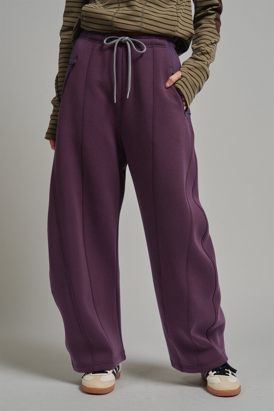 Fleece Lined Barrel Leg Sweatpant in Plum - Women's Sweatpants & Joggers | Urban Daizy