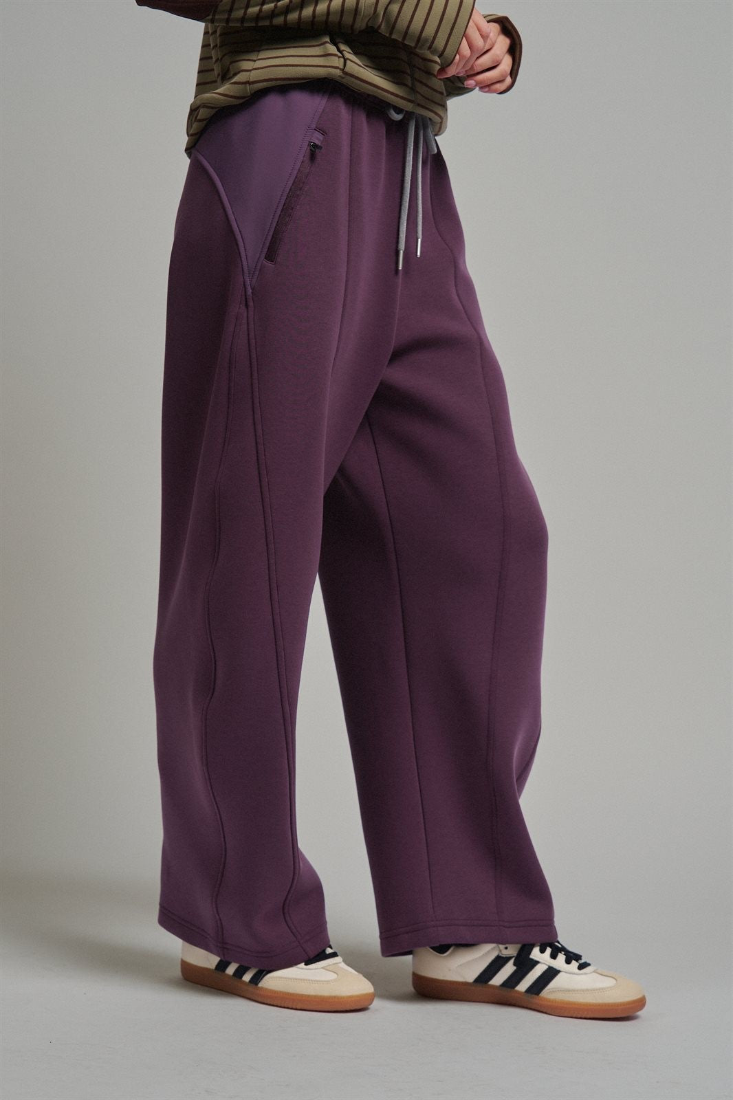 Fleece Lined Barrel Leg Sweatpant in Plum - Women's Sweatpants & Joggers | Urban Daizy