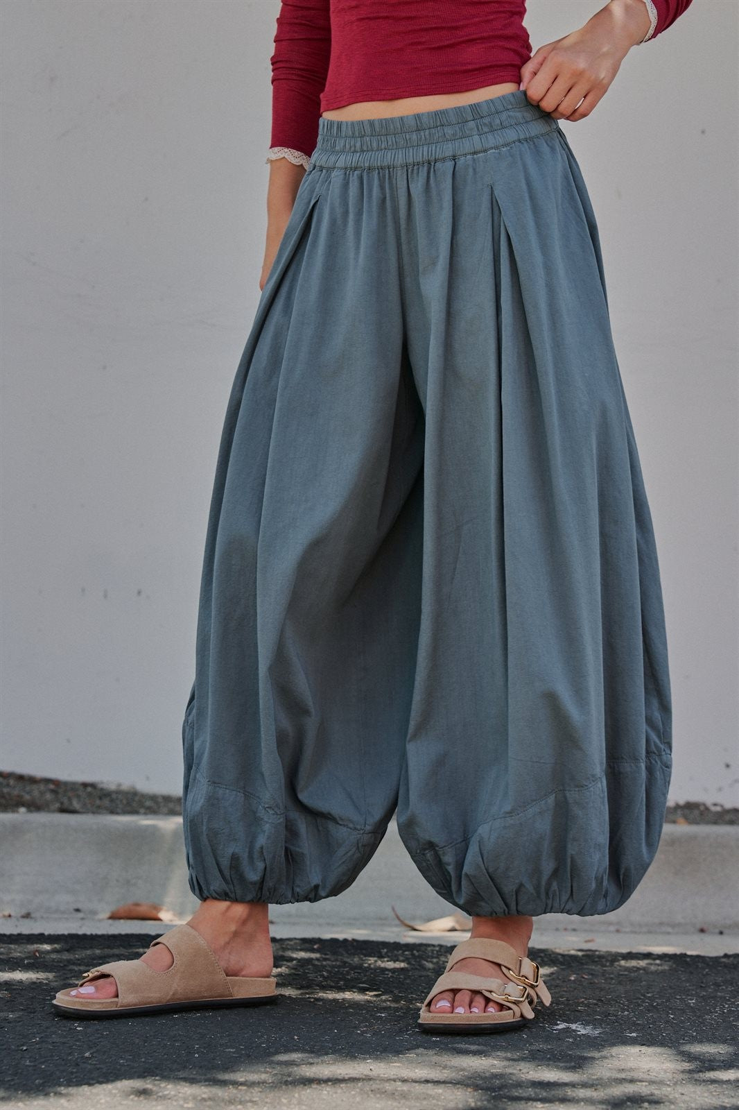 Balloon Hem Wide Leg Cotton Pants in Vintage Navy - Women's Casual Pants | Urban Daizy