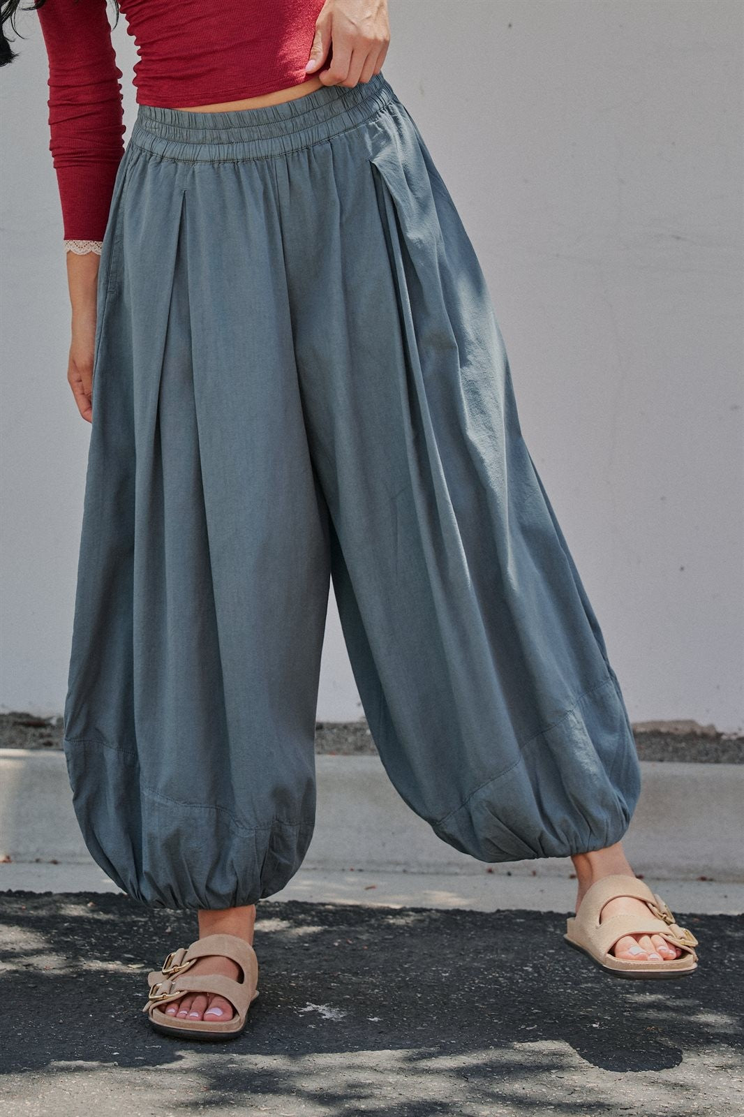 Balloon Hem Wide Leg Cotton Pants in Vintage Navy - Women's Casual Pants | Urban Daizy