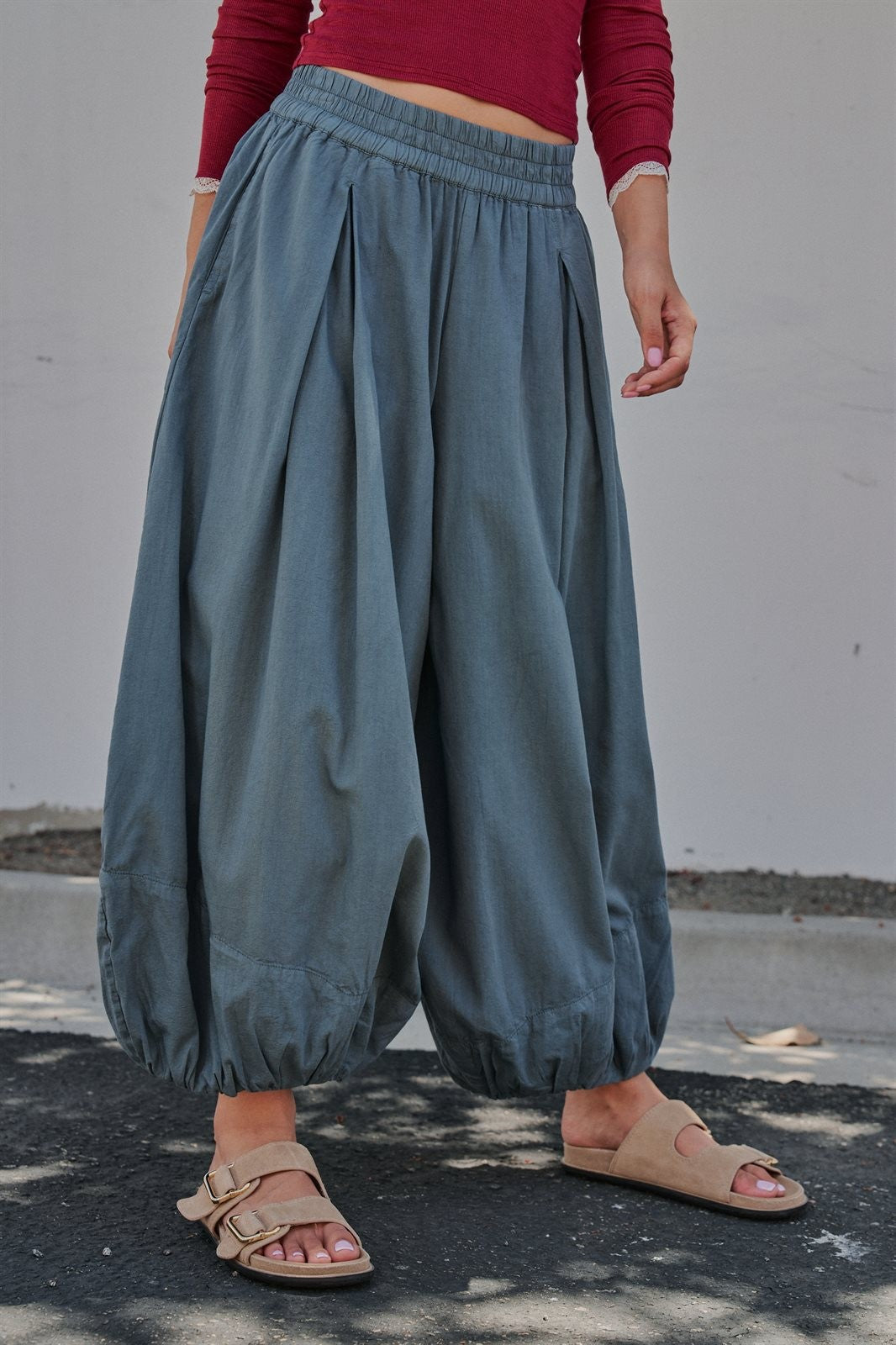 Balloon Hem Wide Leg Cotton Pants in Vintage Navy - Women's Casual Pants | Urban Daizy