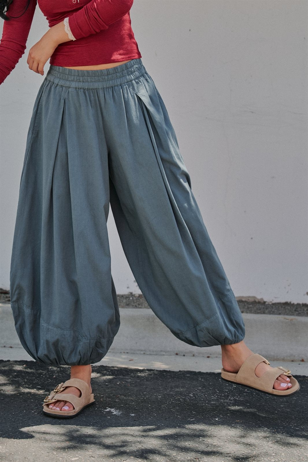 Balloon Hem Wide Leg Cotton Pants in Vintage Navy - Women's Casual Pants | Urban Daizy