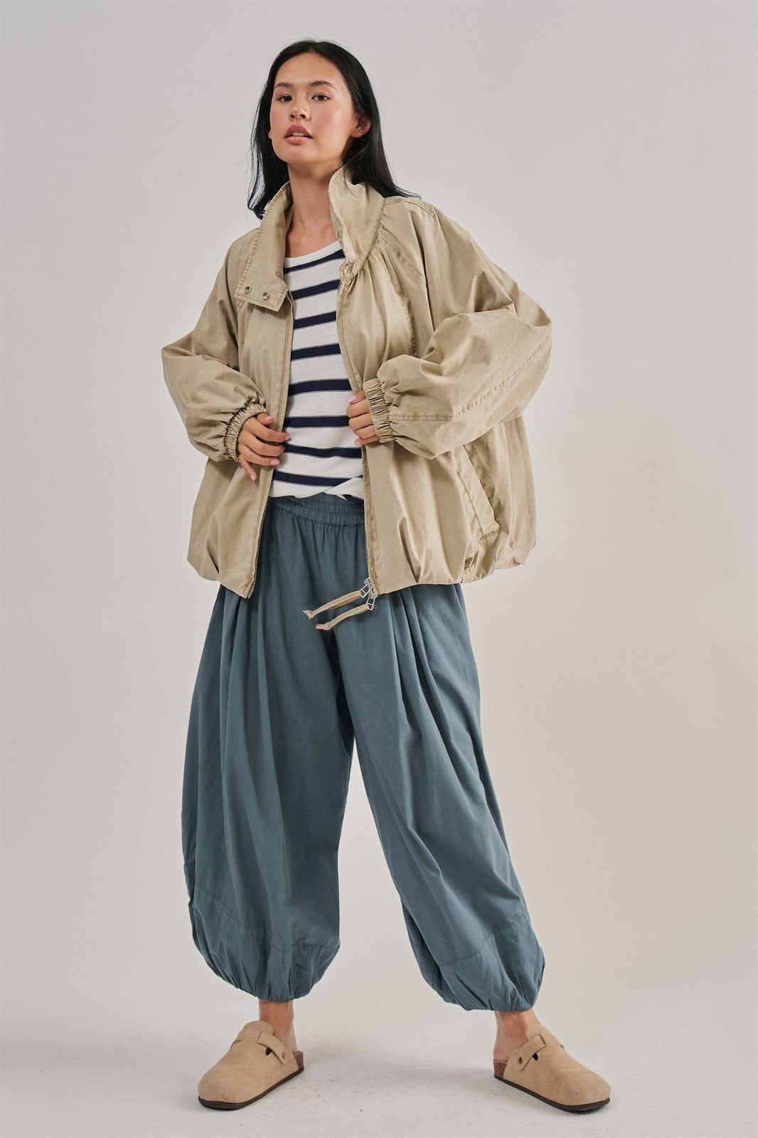 Balloon Hem Wide Leg Cotton Pants in Vintage Navy - Women's Casual Pants | Urban Daizy