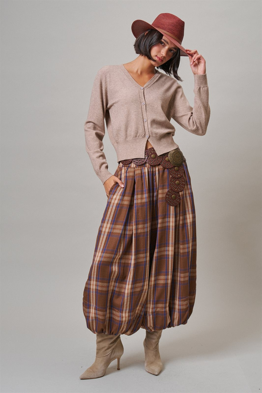 Plaid Balloon Pants Bubble Hem Elastic Waist in Brown - Women's Casual Pants | Urban Daizy