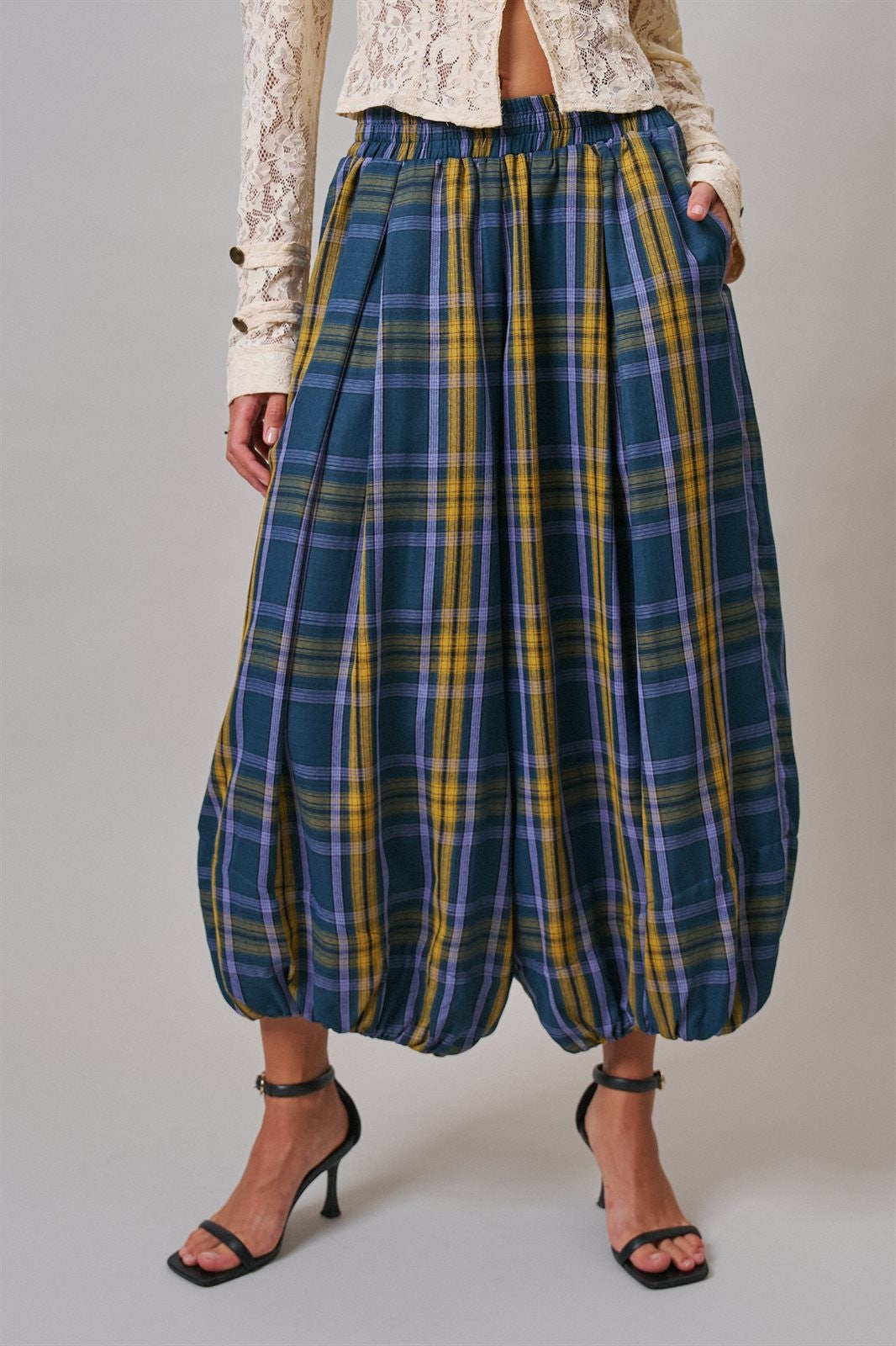 Plaid Balloon Pants Bubble Hem Elastic Waist in Teal Green - Women's Casual Pants | Urban Daizy