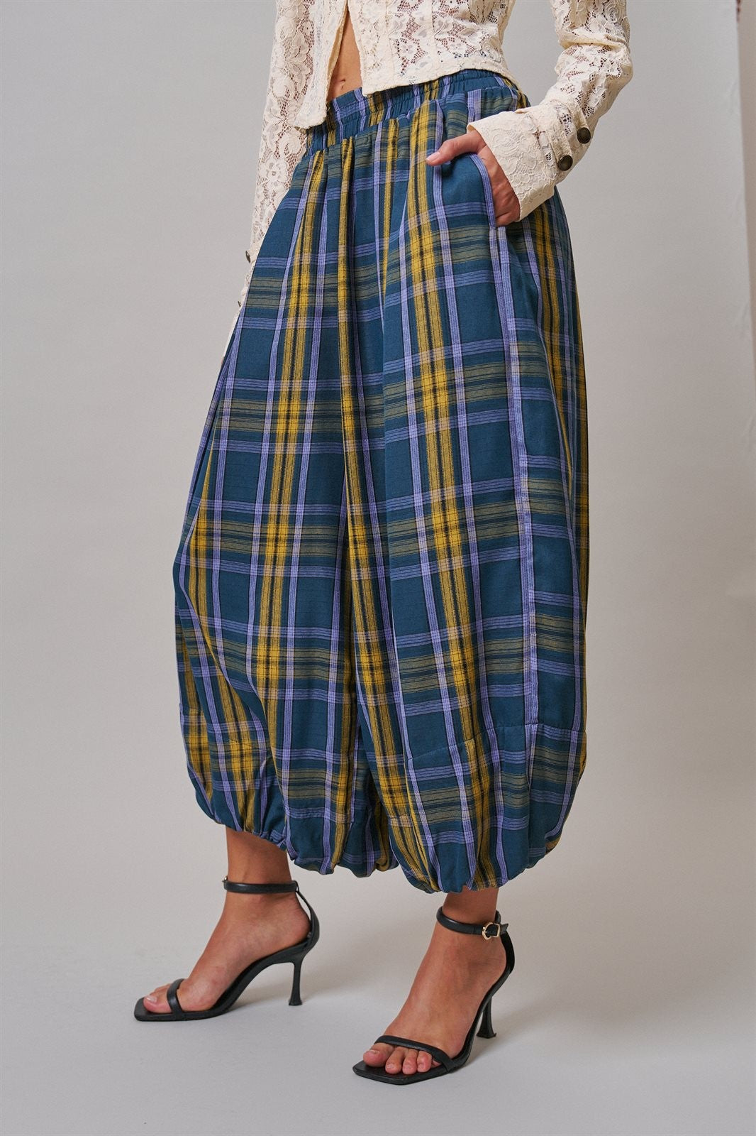 Plaid Balloon Pants Bubble Hem Elastic Waist in Teal Green - Women's Casual Pants | Urban Daizy