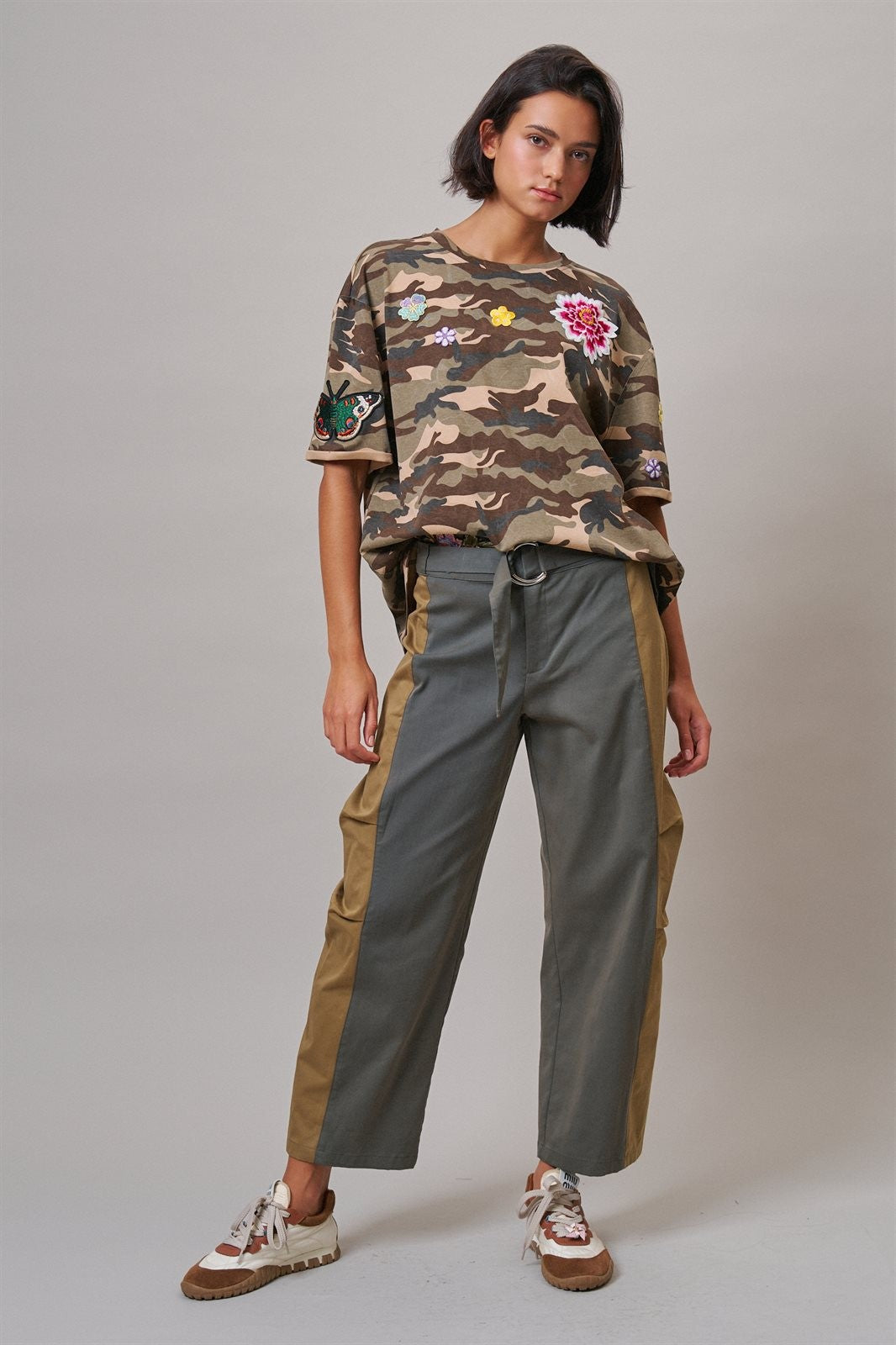 Two-Tone Colorblock Belted Wide Leg Pants in Olive - Women's Casual Pants | Urban Daizy