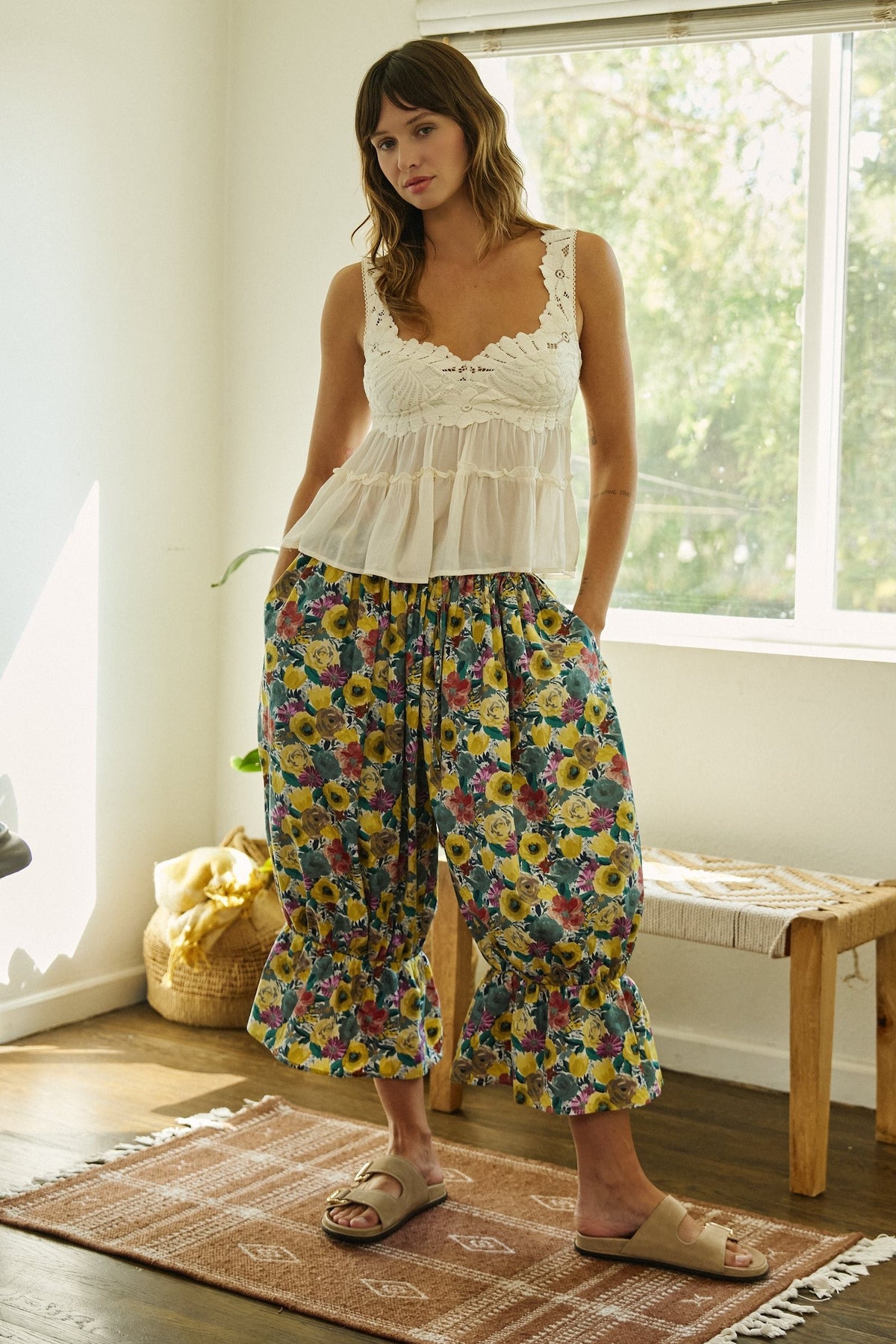 Painted Bloom Ruffle Balloon Pants in Green - Women's Casual Pants | Urban Daizy