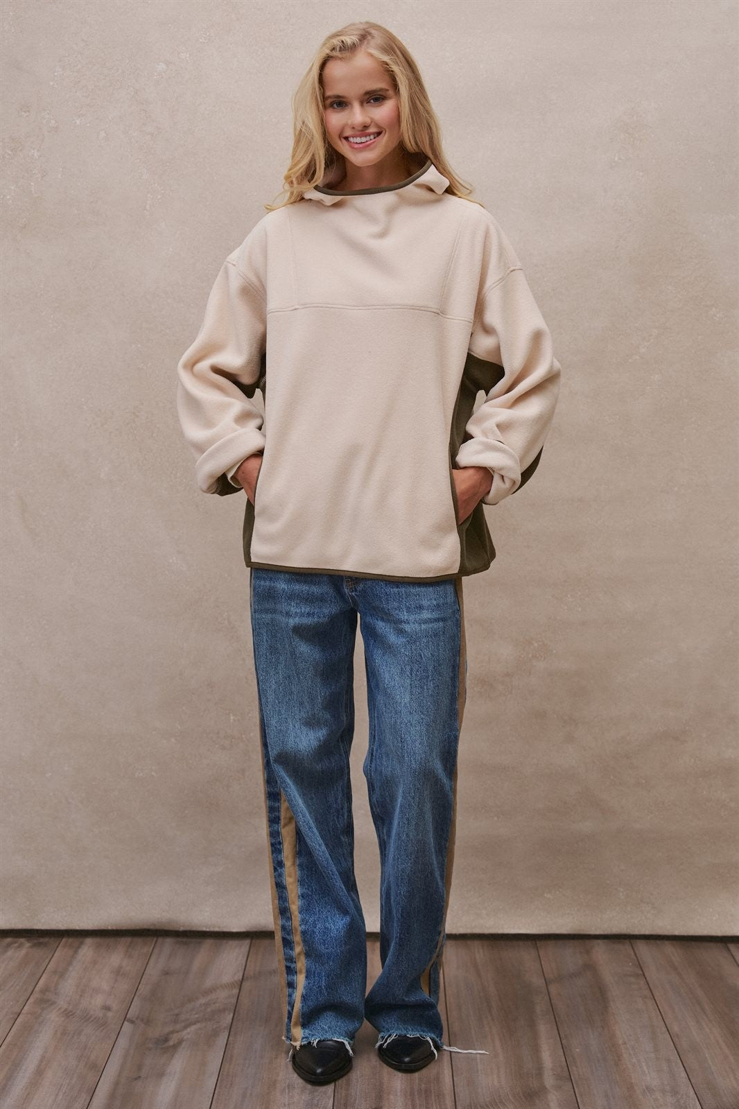 Color Block Fleece Mock Neck Pullover Sweatshirt in Ivory - Women's Sweatshirts & Hoodies | Urban Daizy