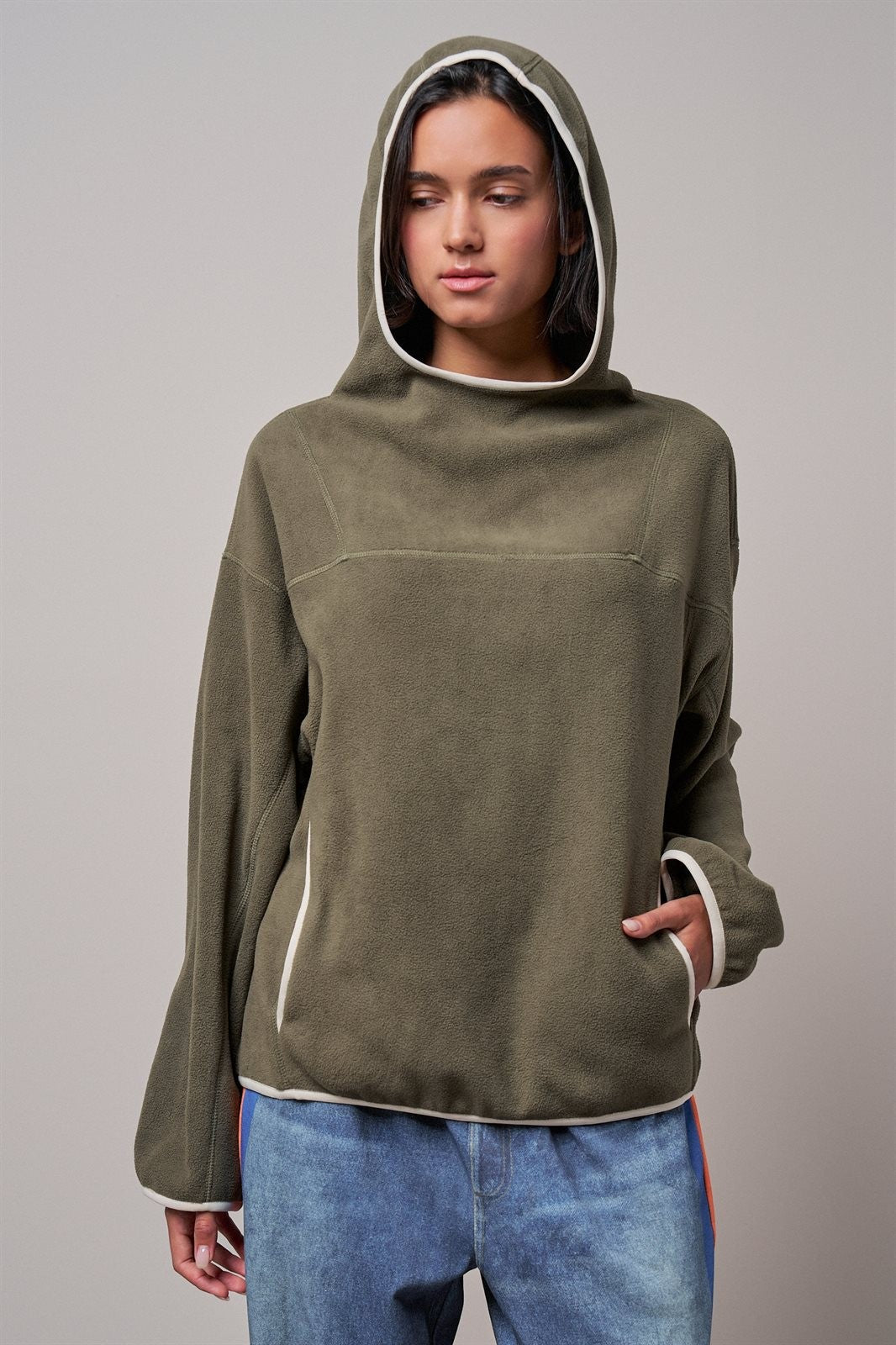 Color Block Fleece Mock Neck Pullover Sweatshirt in Olive - Women's Sweatshirts & Hoodies | Urban Daizy