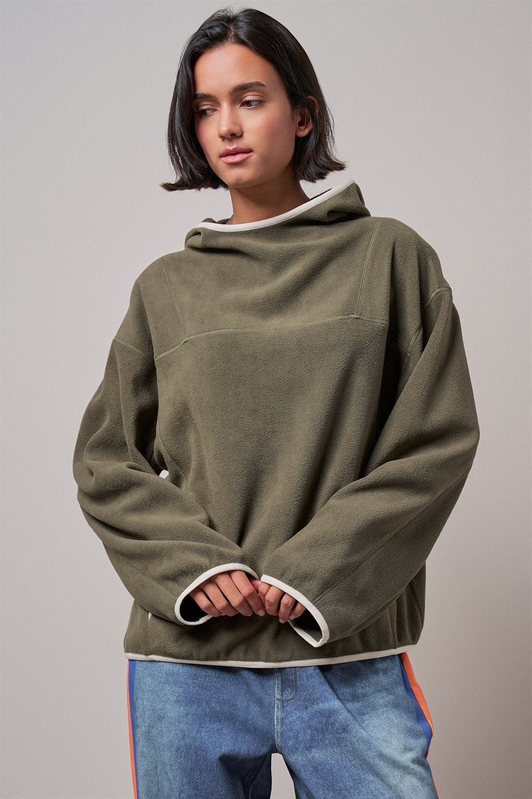 Color Block Fleece Mock Neck Pullover Sweatshirt in Olive - Women's Sweatshirts & Hoodies | Urban Daizy