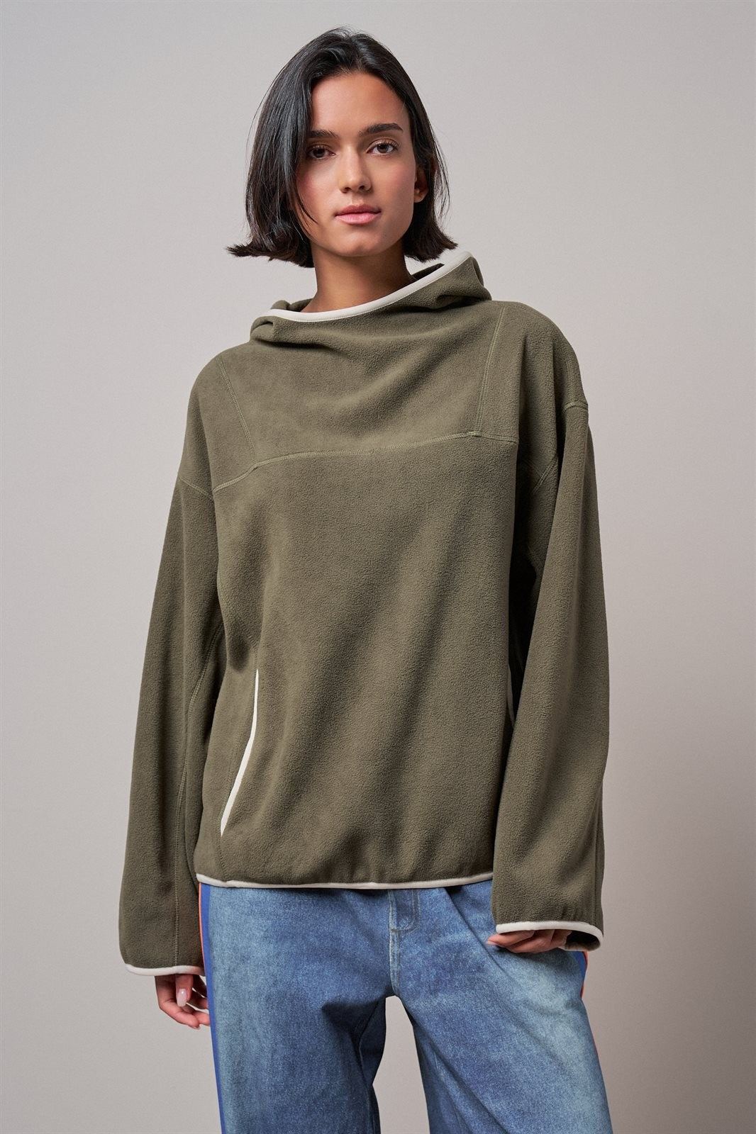 Color Block Fleece Mock Neck Pullover Sweatshirt in Olive - Women's Sweatshirts & Hoodies | Urban Daizy