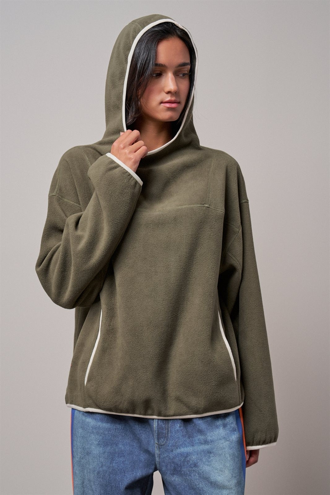 Color Block Fleece Mock Neck Pullover Sweatshirt in Olive - Women's Sweatshirts & Hoodies | Urban Daizy
