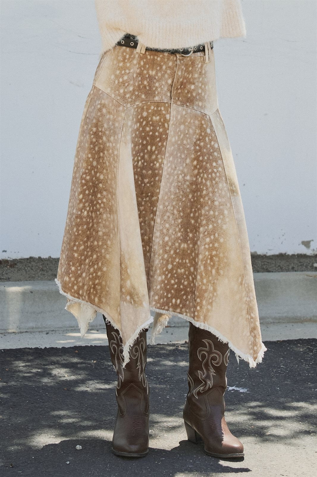 Fawn Print Denim Hi-Low Maxi Skirt With Belt in Khaki - Women's Skirts | Urban Daizy