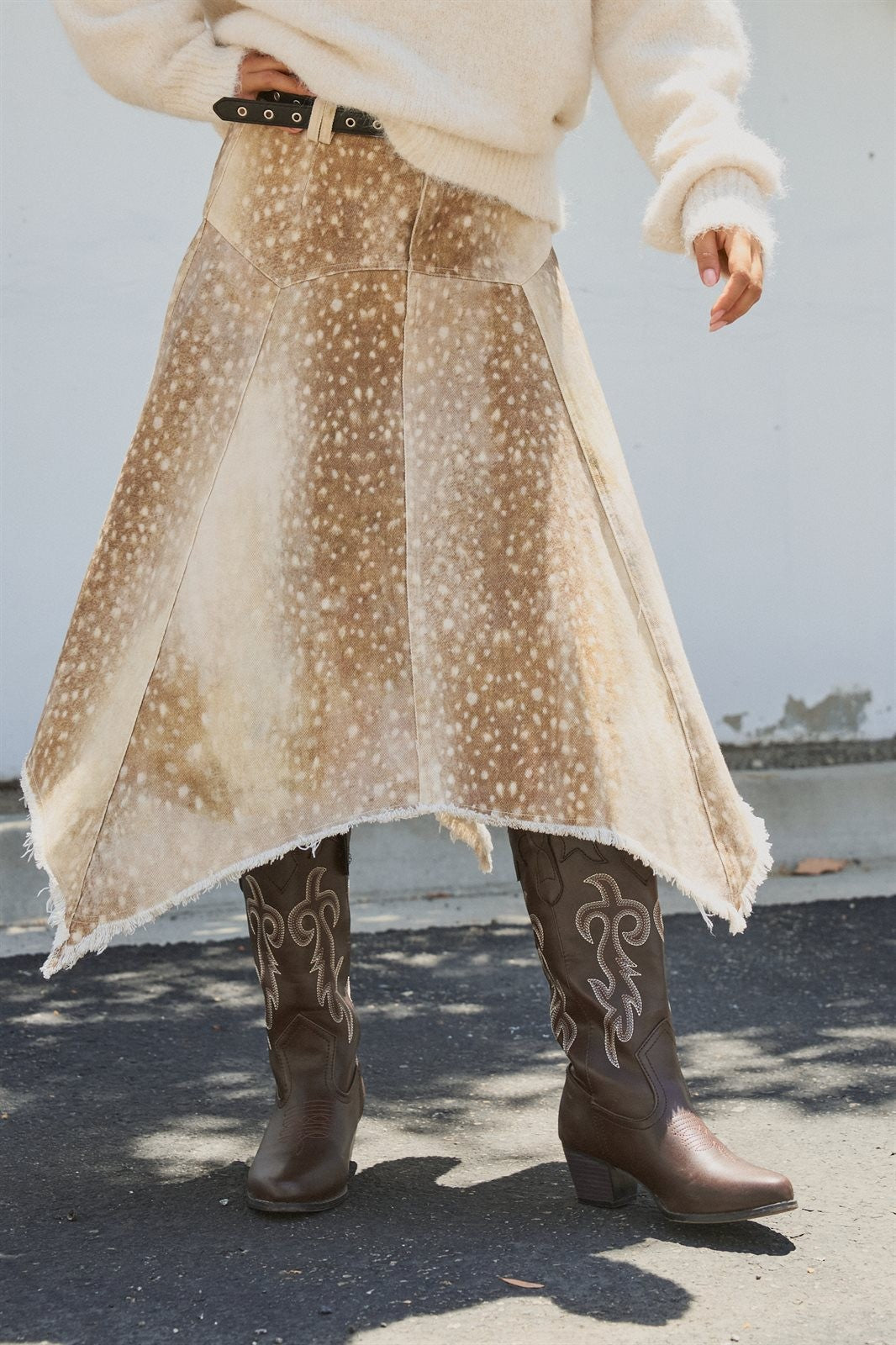 Fawn Print Denim Hi-Low Maxi Skirt With Belt in Khaki - Women's Skirts | Urban Daizy