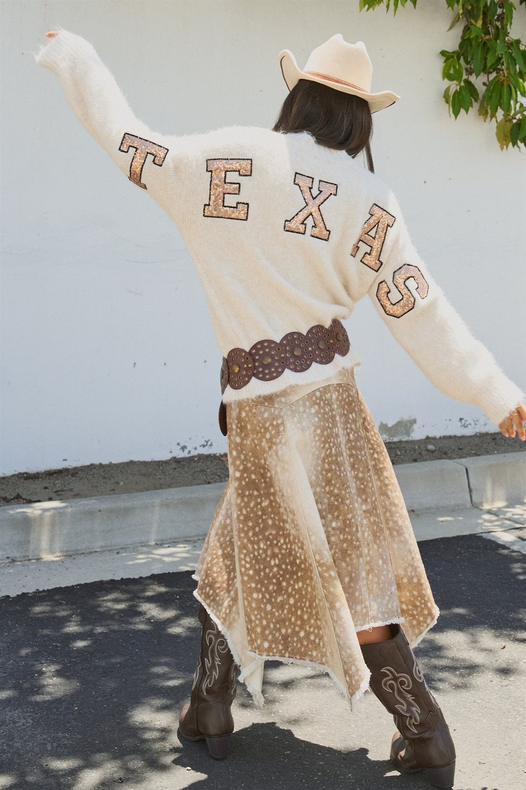 Fawn Print Denim Hi-Low Maxi Skirt With Belt in Khaki - Women's Skirts | Urban Daizy