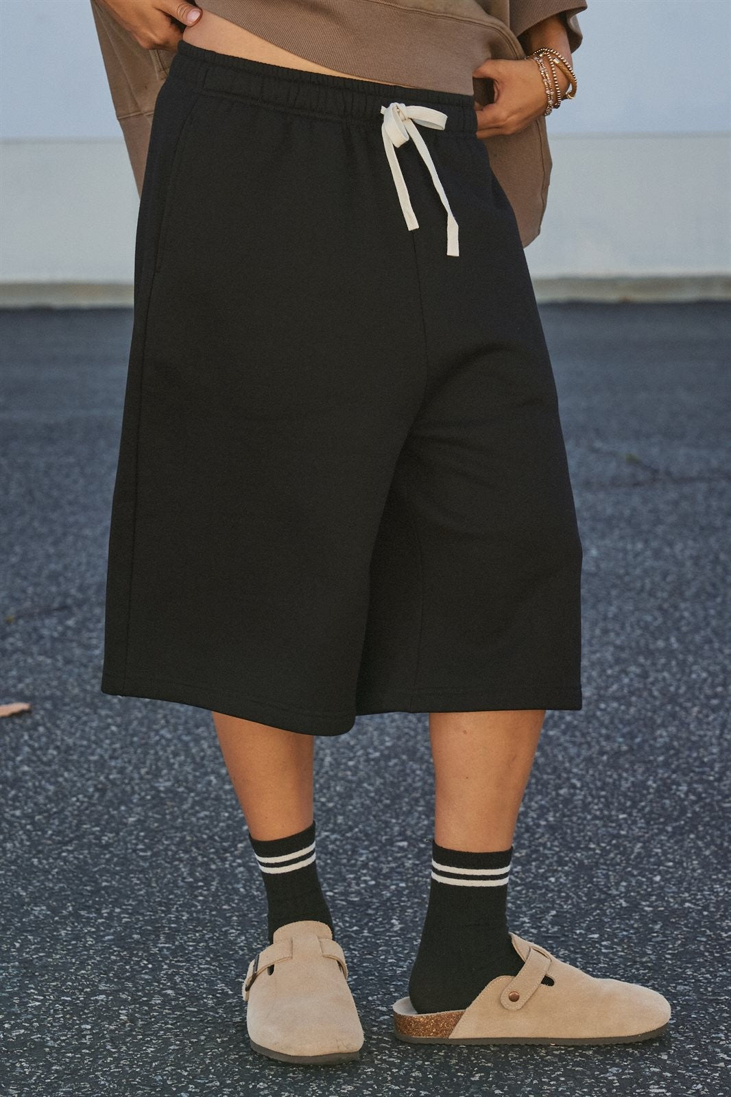 Cotton Fleece Drawstring Knee-Length Sweat Shorts in Black - Women's Fashion | Urban Daizy