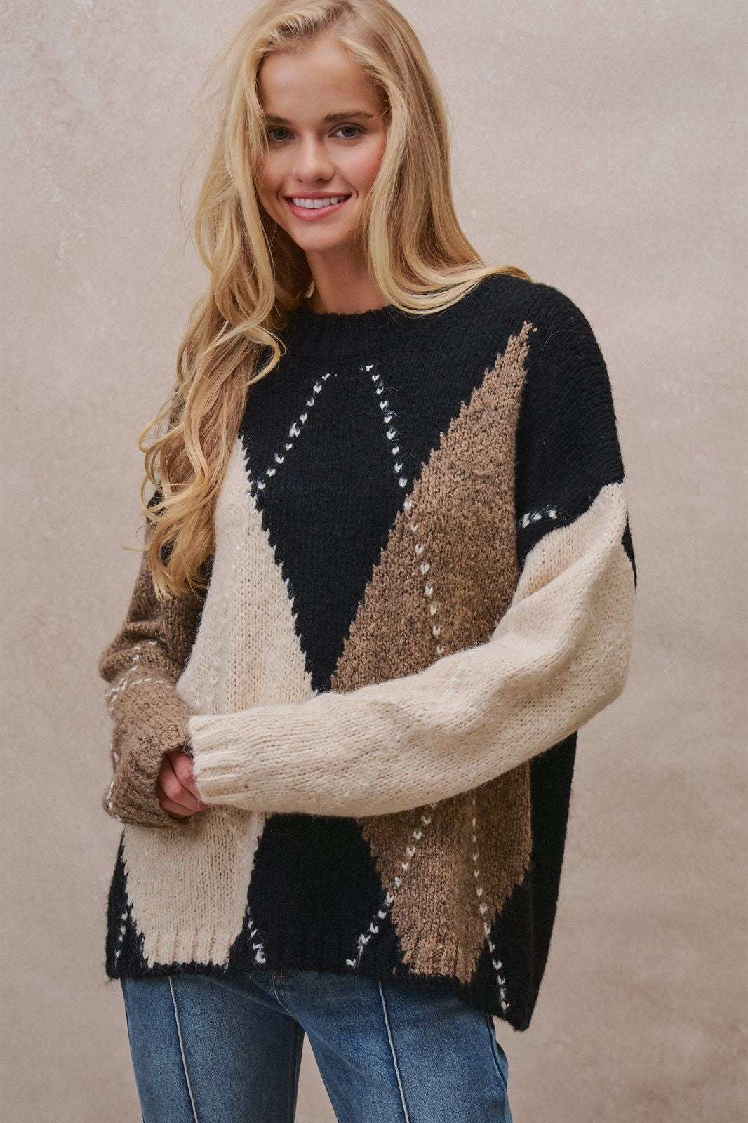 Argyle Diamond Colorblock Crewneck Knit Sweater in Taupe/black - Women's Sweaters | Urban Daizy