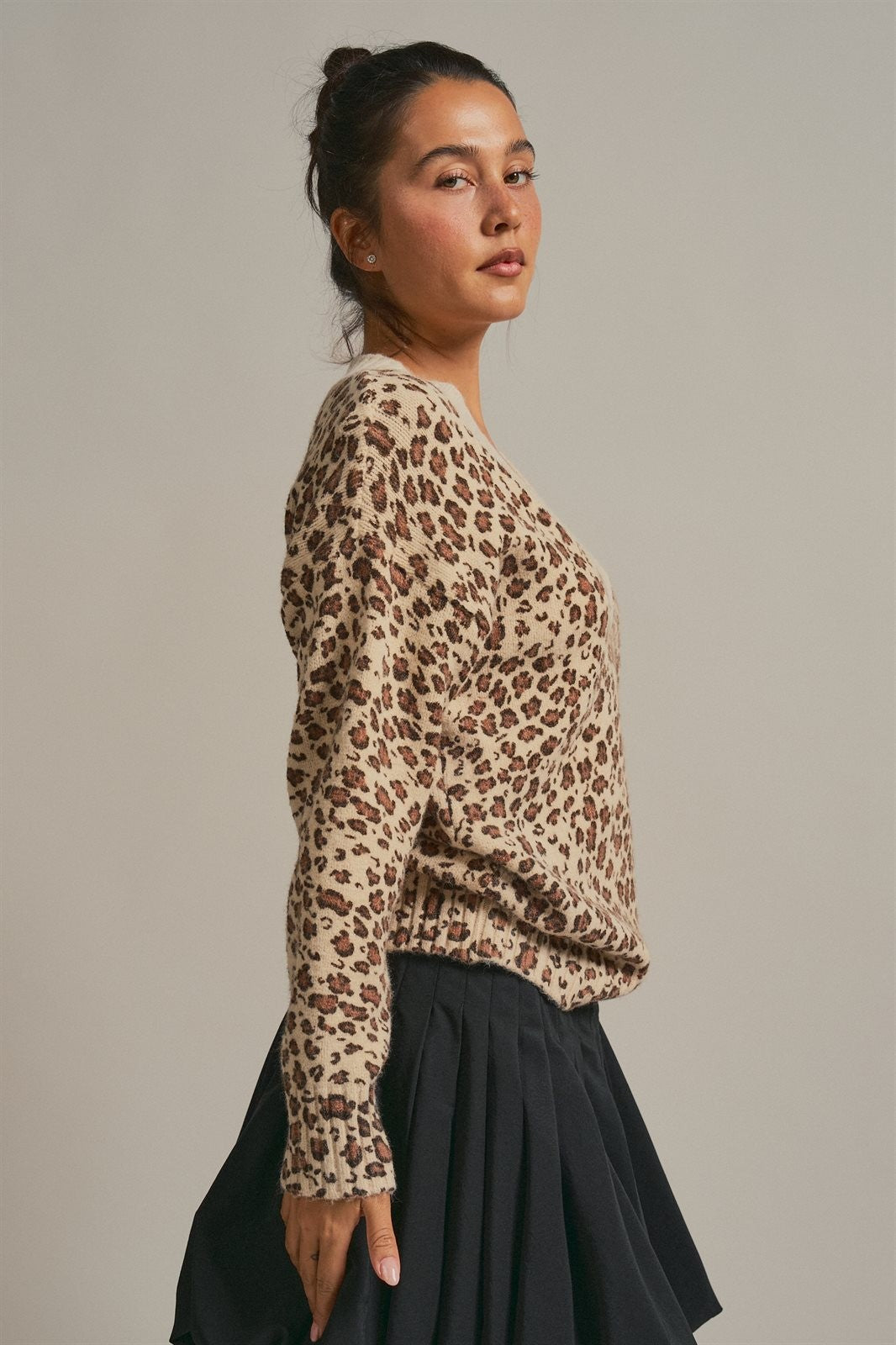 Leopard Print V-Neck Knit Sweater in Leopard - Women's Sweaters | Urban Daizy