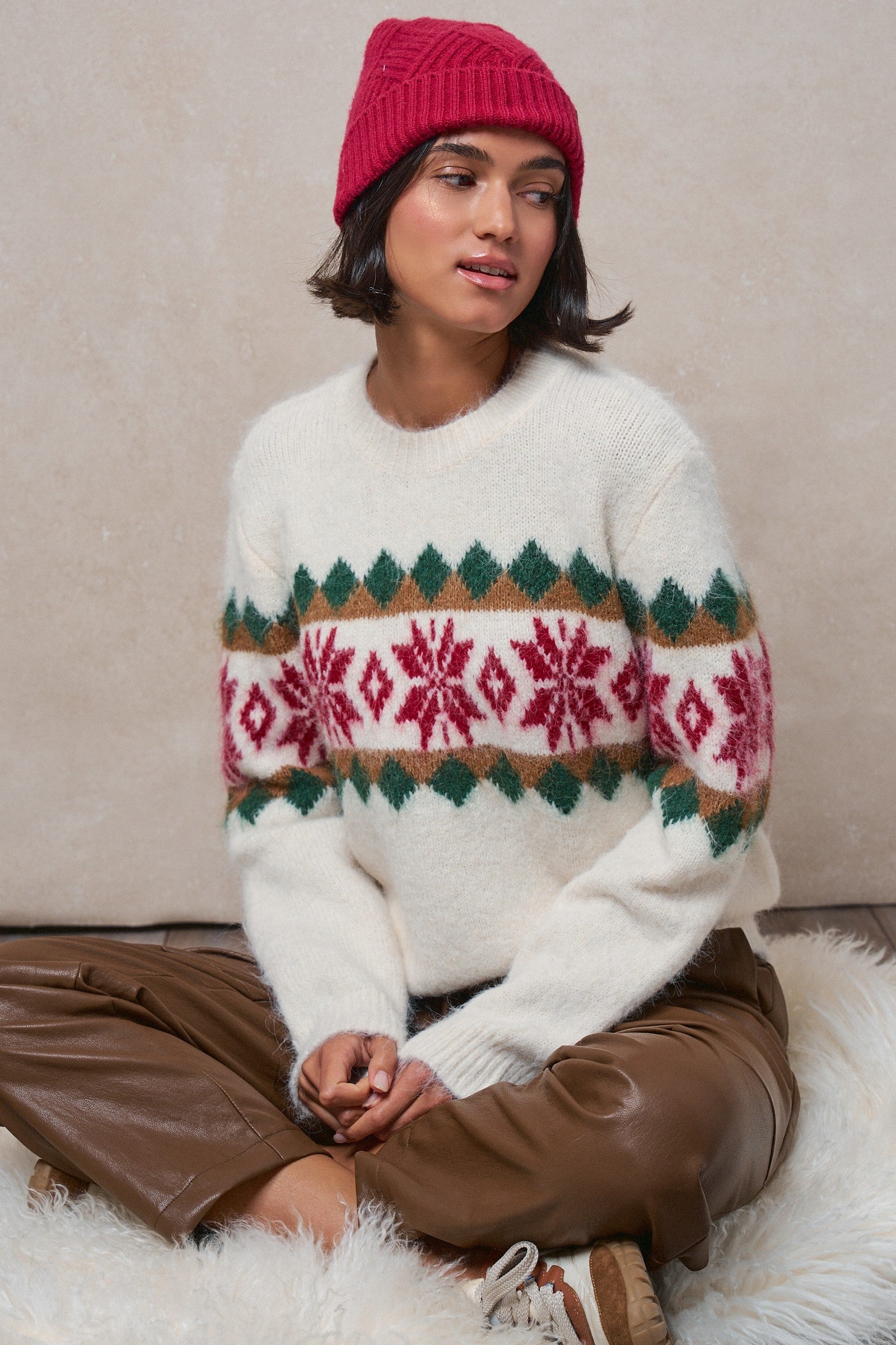Fair Isle Snowflake Crew Neck Knit Sweater in Ivory - Women's Sweaters | Urban Daizy
