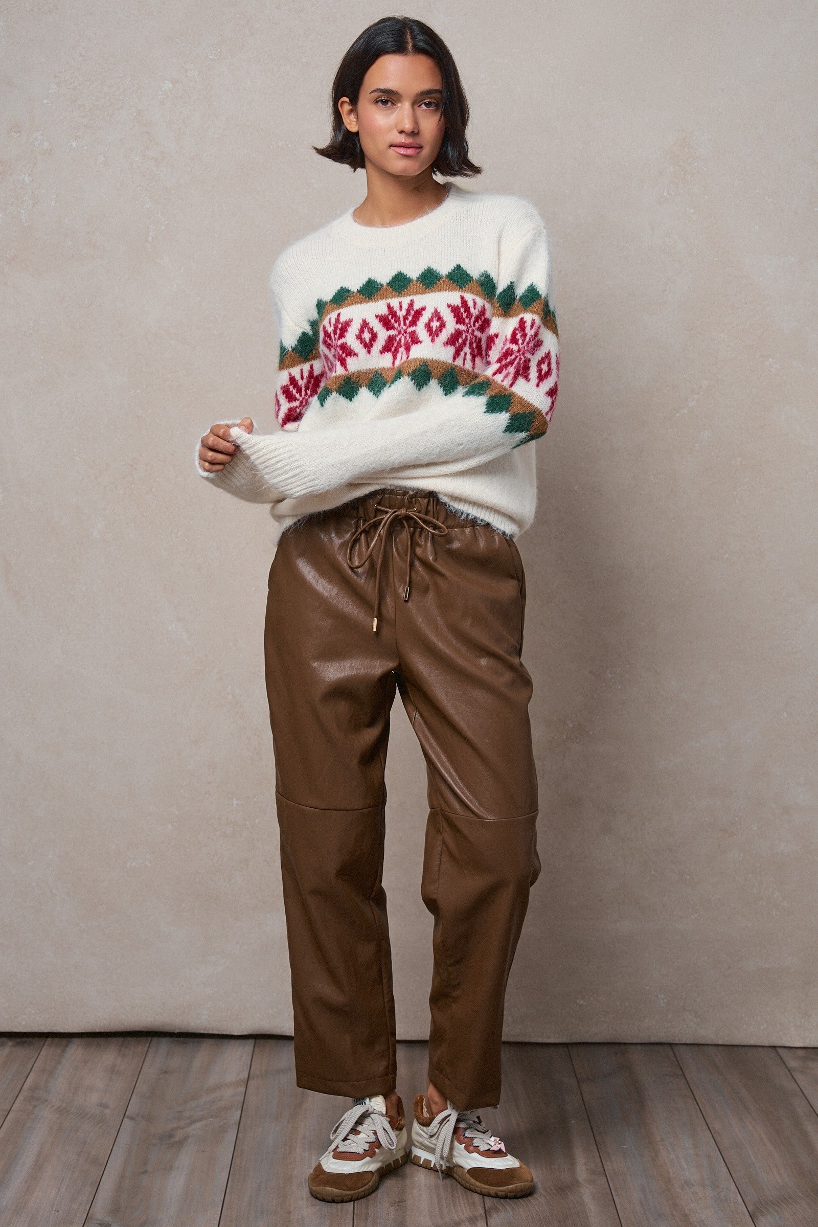 Fair Isle Snowflake Crew Neck Knit Sweater in Ivory - Women's Sweaters | Urban Daizy