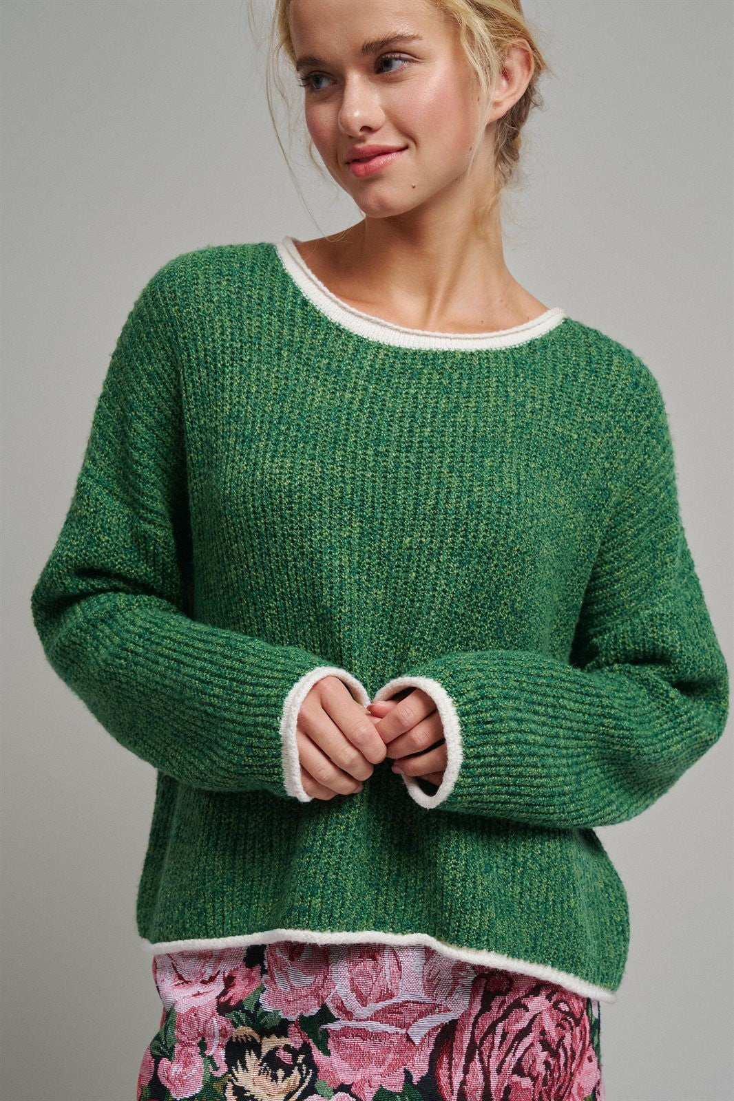 Contrast Trim Boho Knit Pullover Sweater in Green - Women's Sweaters | Urban Daizy