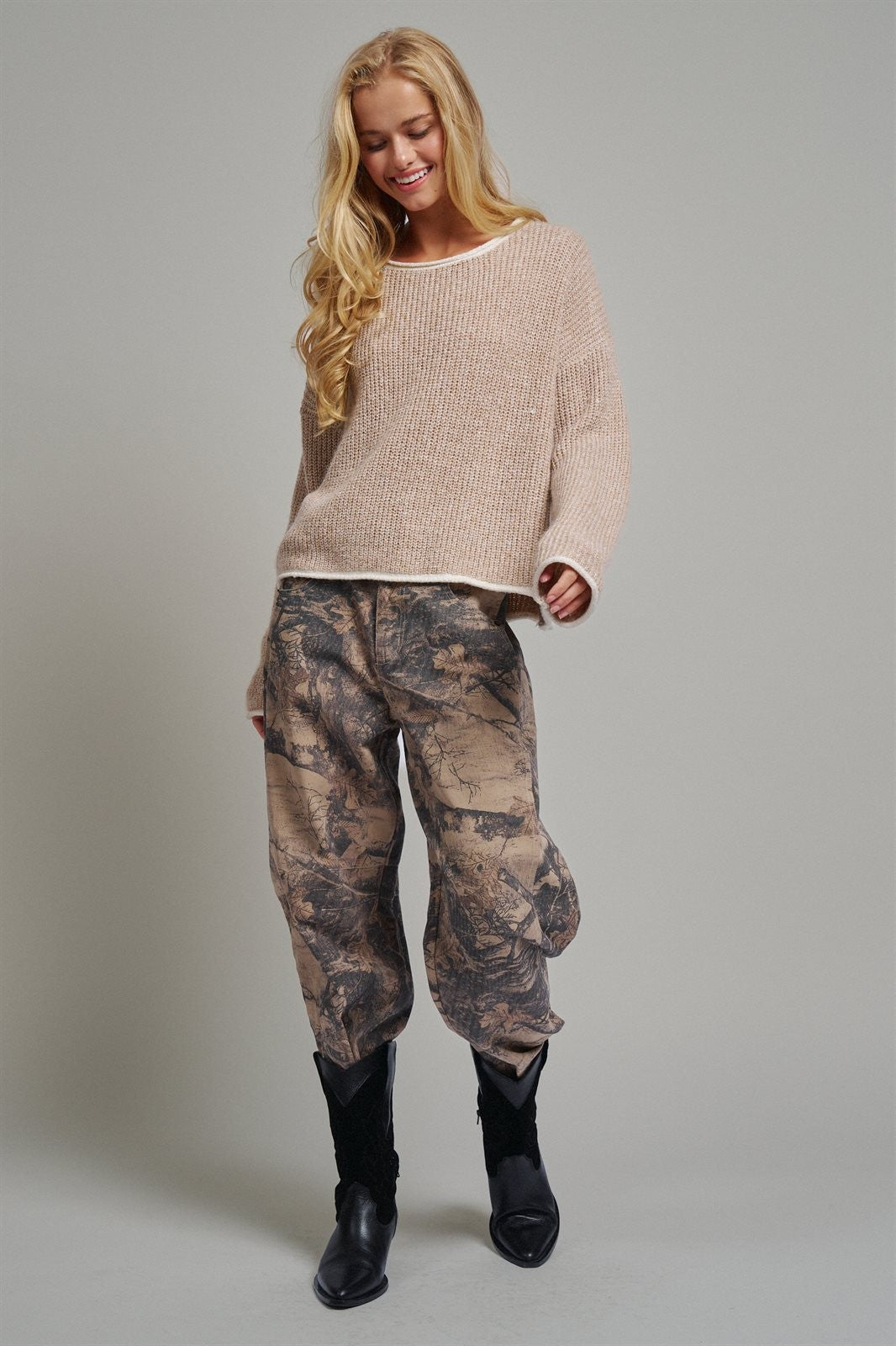 Contrast Trim Boho Knit Pullover Sweater in Khaki - Women's Sweaters | Urban Daizy