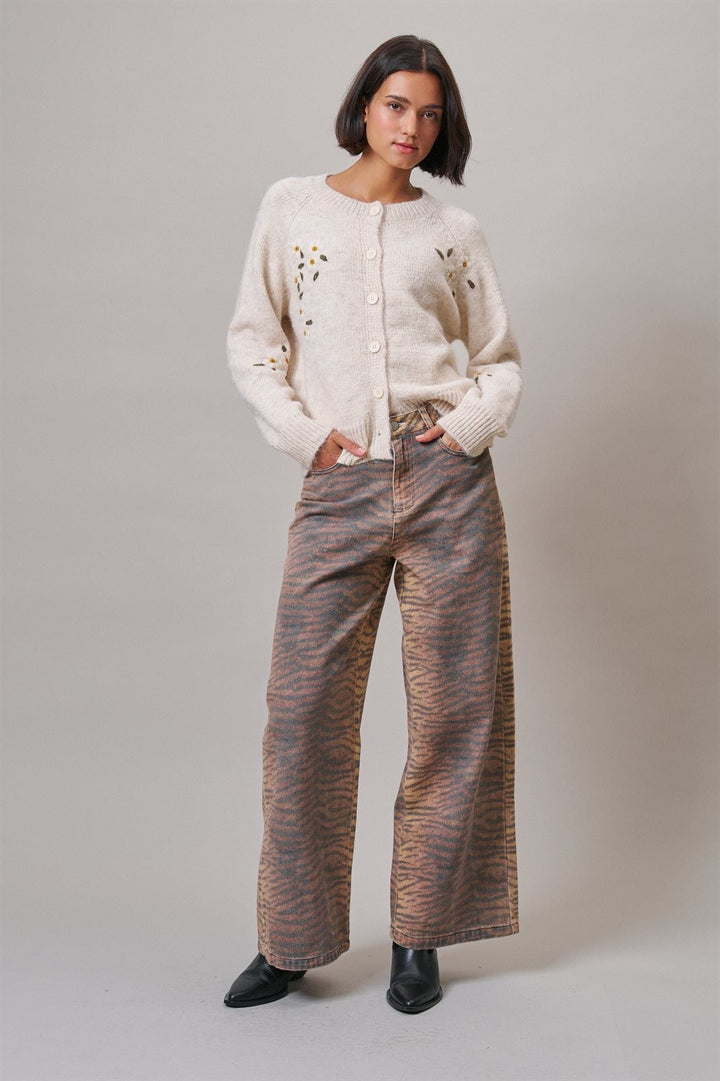 Daisy Garden Embroidered Cardigan in Oatmeal - Women's Cardigans & Shrugs | Urban Daizy