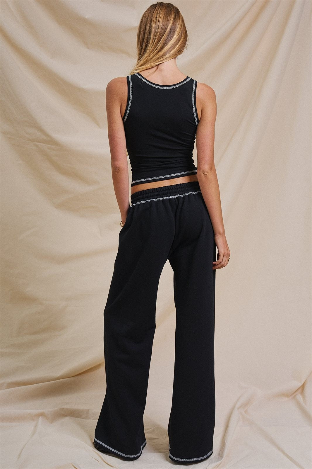 Contrast Stitch Cotton Crop Tank Top in Black - Women's Fashion | Urban Daizy