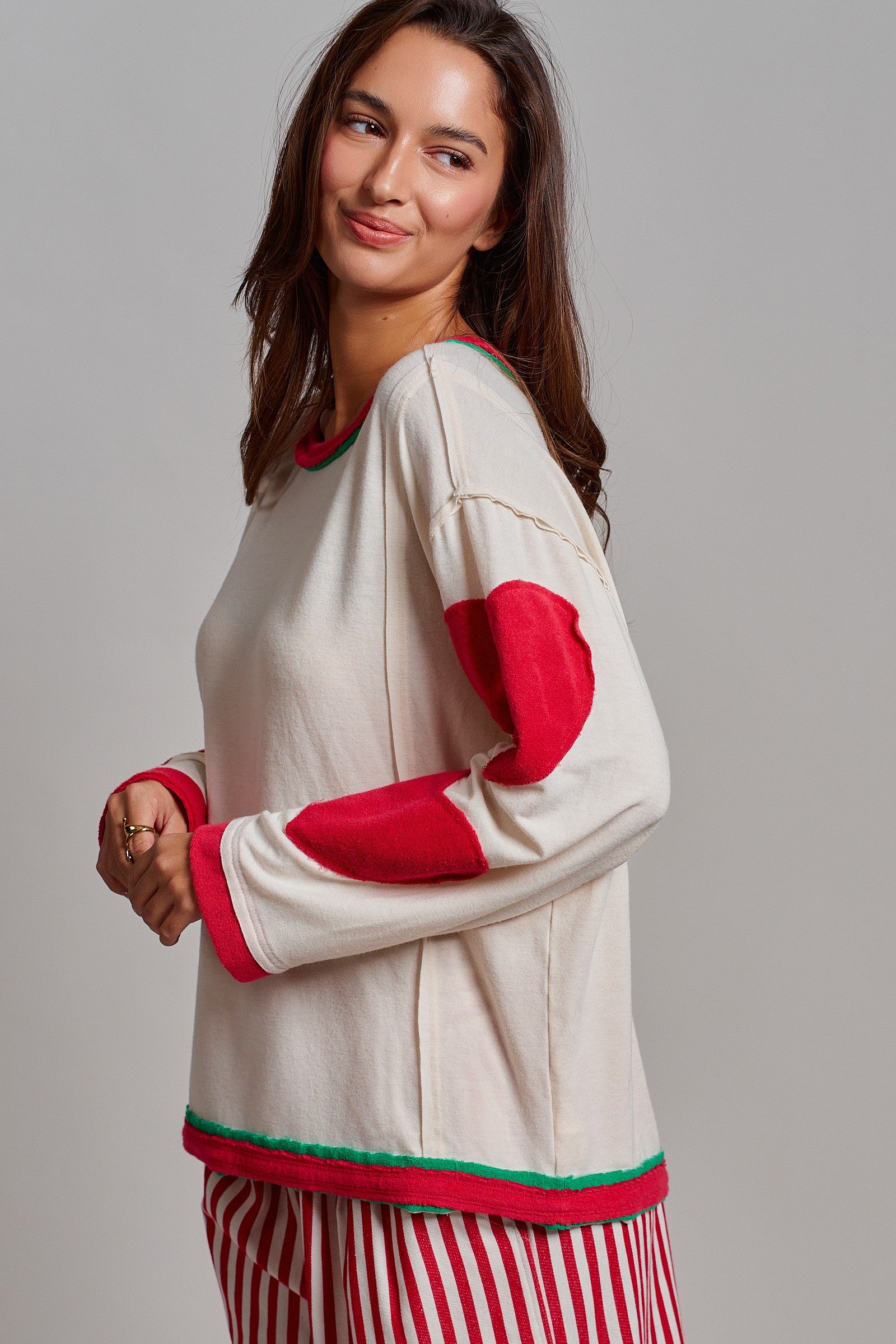 Graphic Patch Contrast Trim Lounge Top in Red - Women's Tops | Urban Daizy