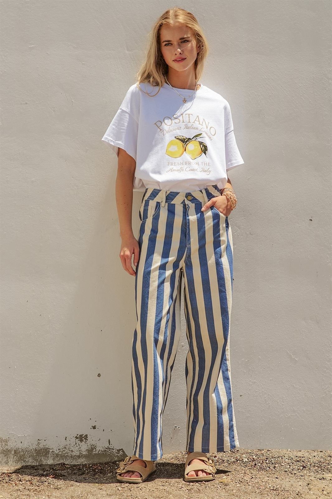 Positano Italian Lemons Graphic Cotton Tee in White - Women's Fashion | Urban Daizy