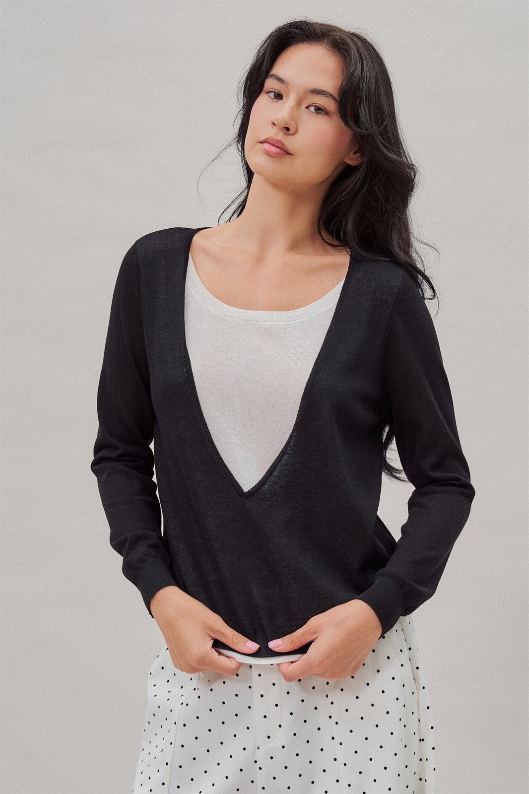 Fine Knit Plunge V Neck Long Sleeve Top in Black - Women's T-Shirts & Polos | Urban Daizy