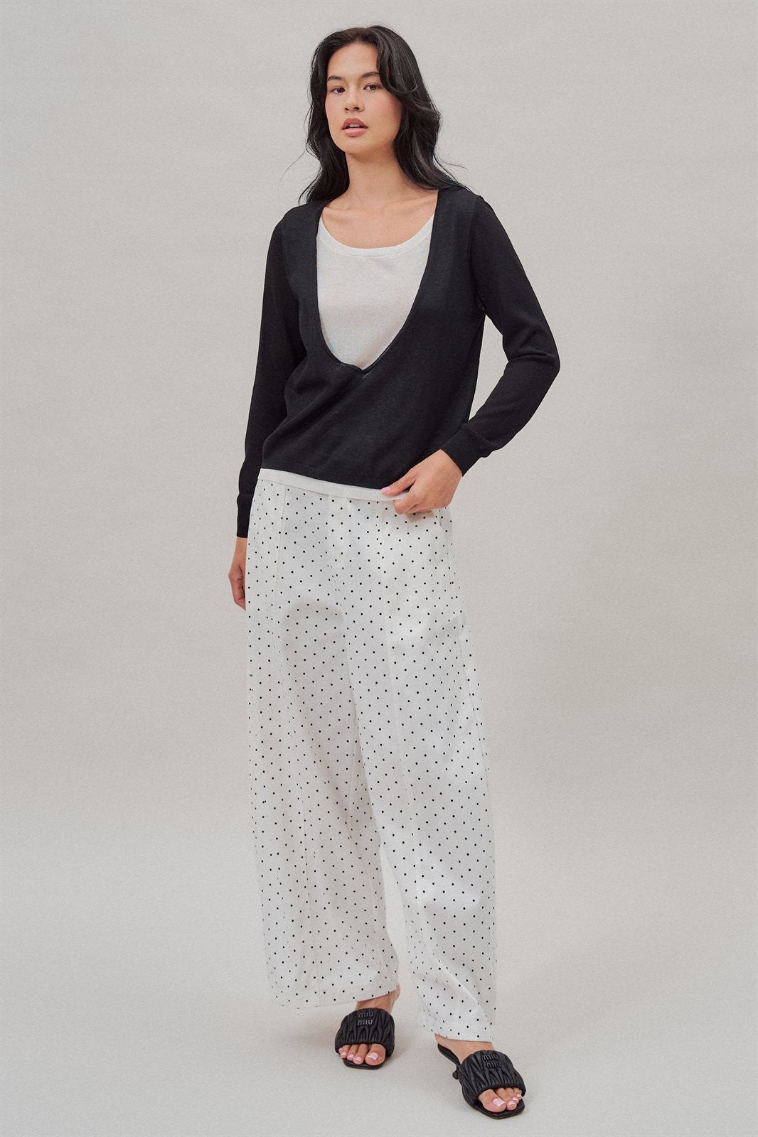 Fine Knit Plunge V Neck Long Sleeve Top in Black - Women's T-Shirts & Polos | Urban Daizy